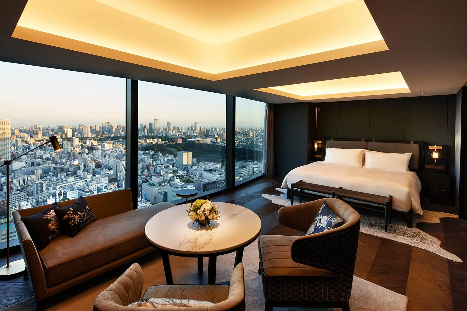 Living room, Bed in BELLUSTAR TOKYO, A Pan Pacific Hotel