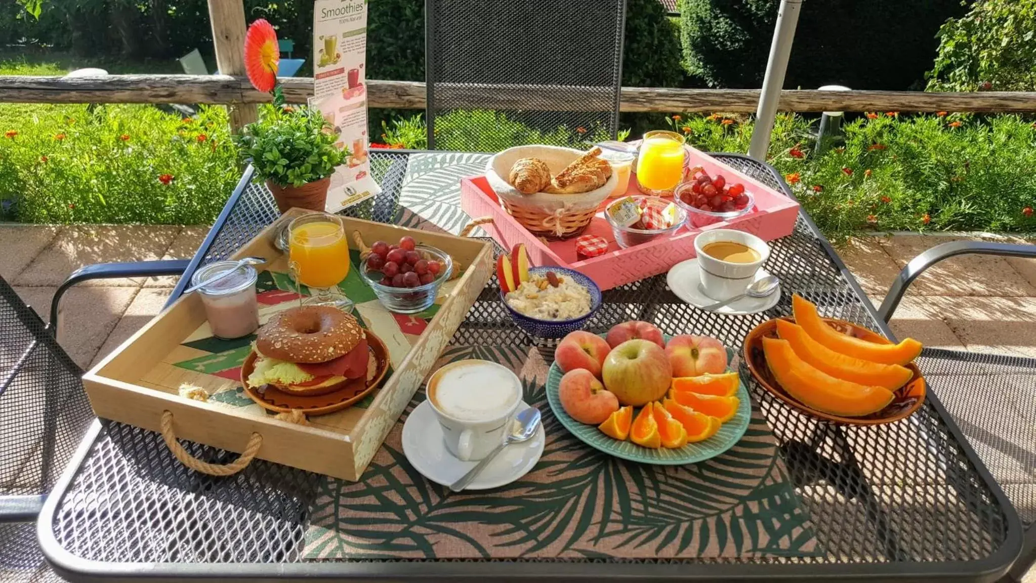 Breakfast in Garden Hotel Primavera