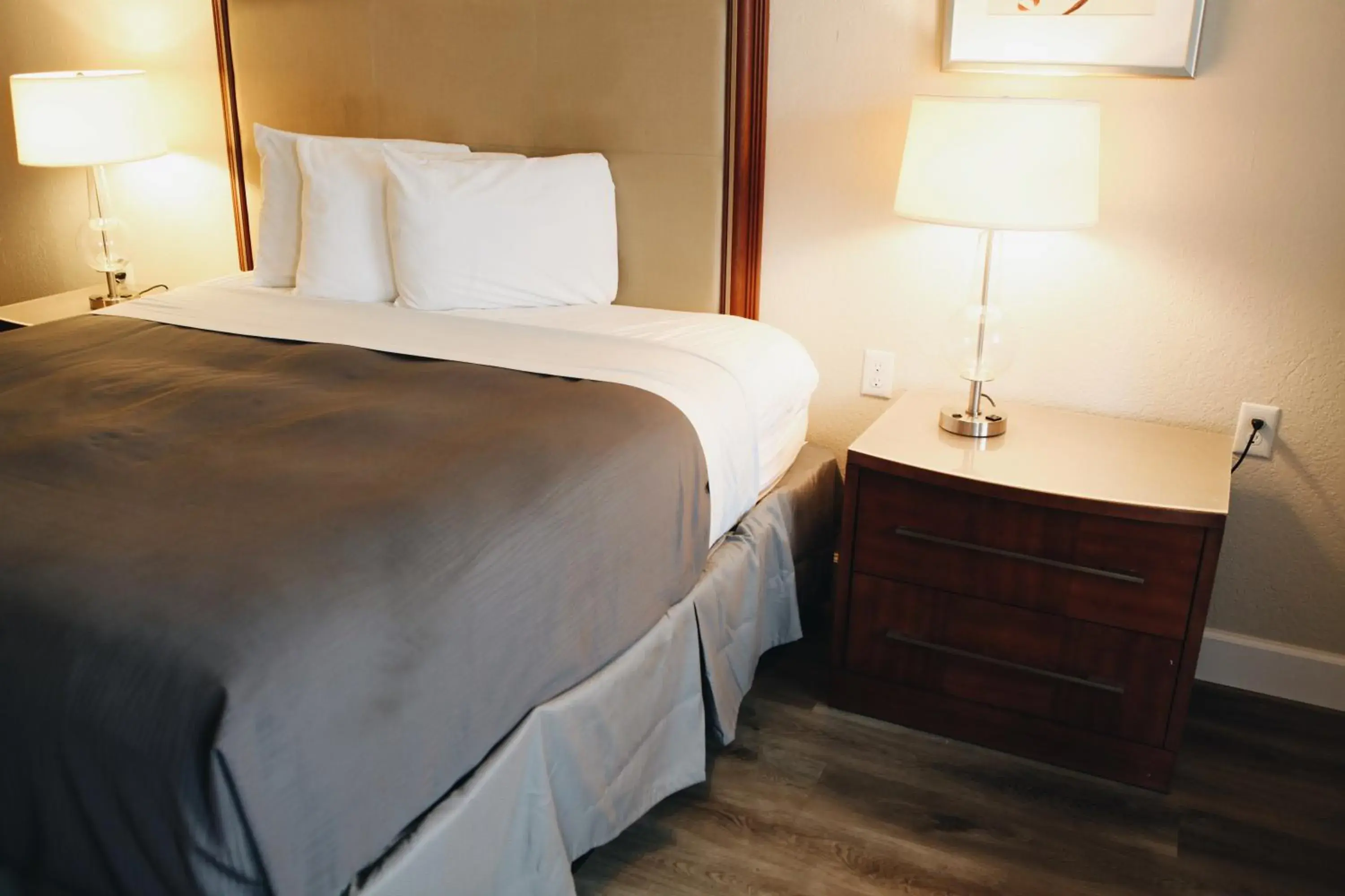 Bed in Budgetel Inn & Suites Memphis