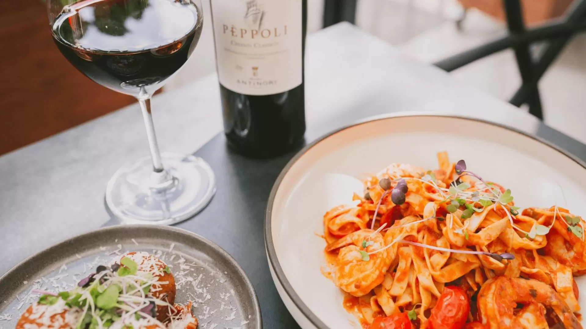 Restaurant/places to eat in Mercure Brisbane Spring Hill