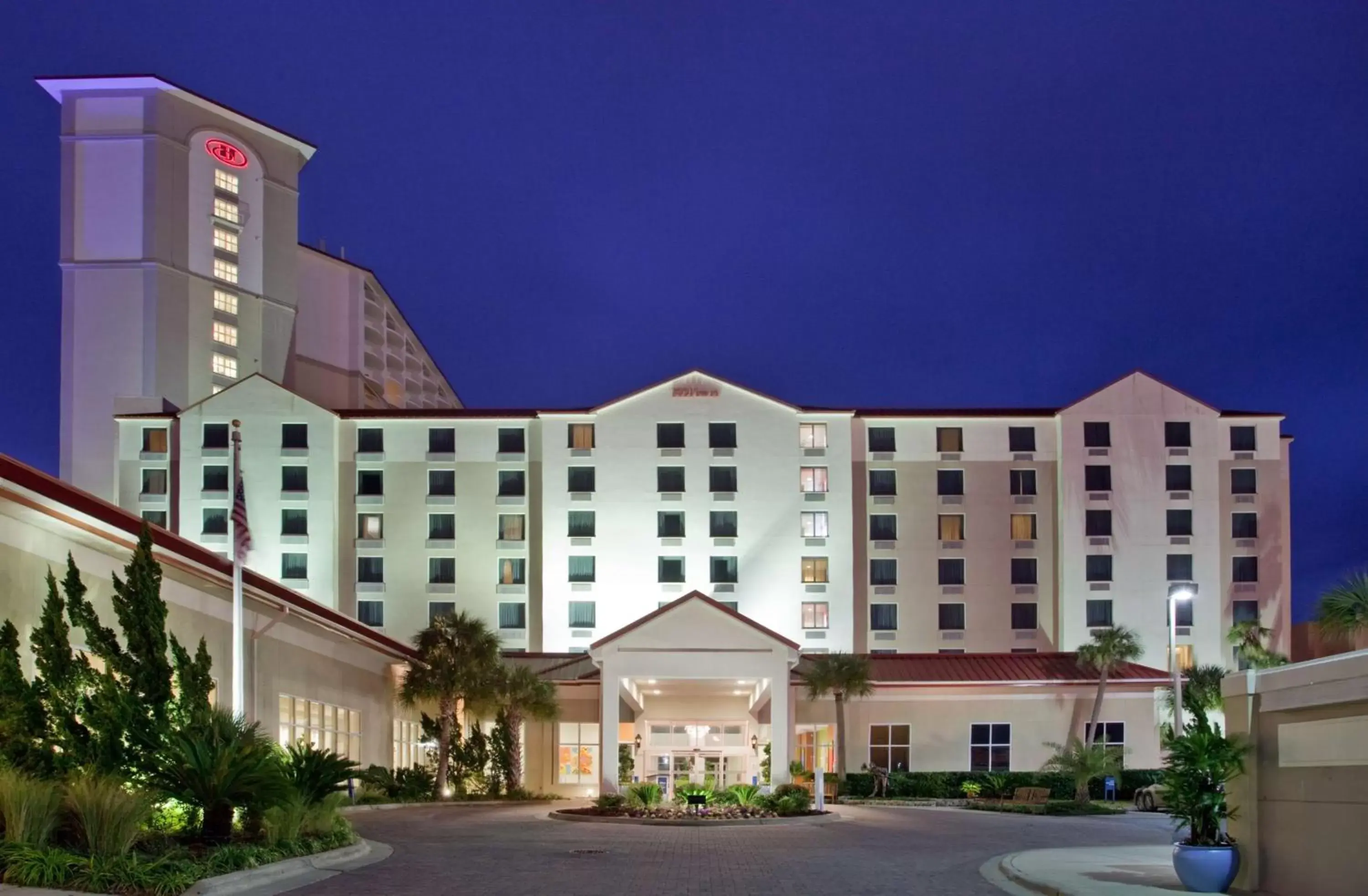 Property building in Hilton Pensacola Beach Property building in Hilton Pensacola Beach