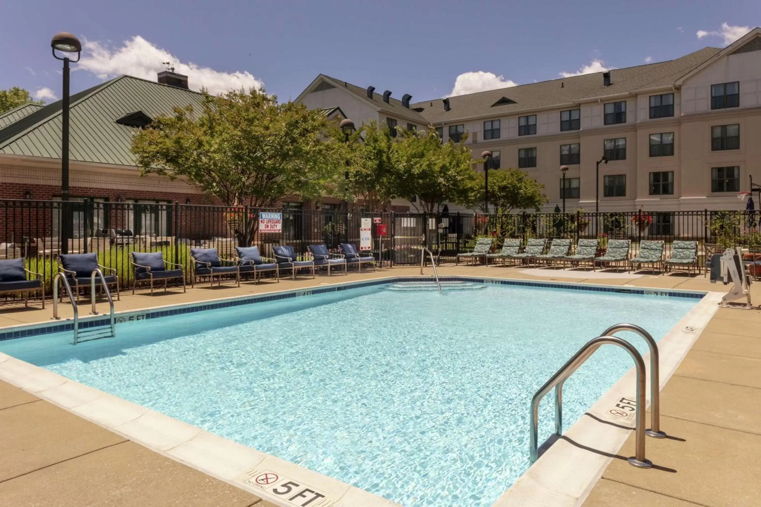 Pool view, Swimming Pool in Homewood Suites by Hilton Columbia