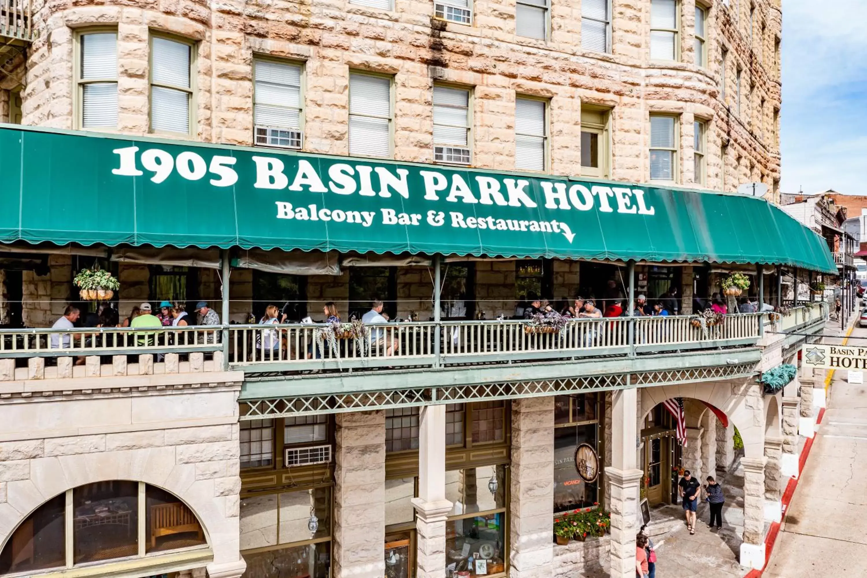 Property Building in 1905 Basin Park Hotel