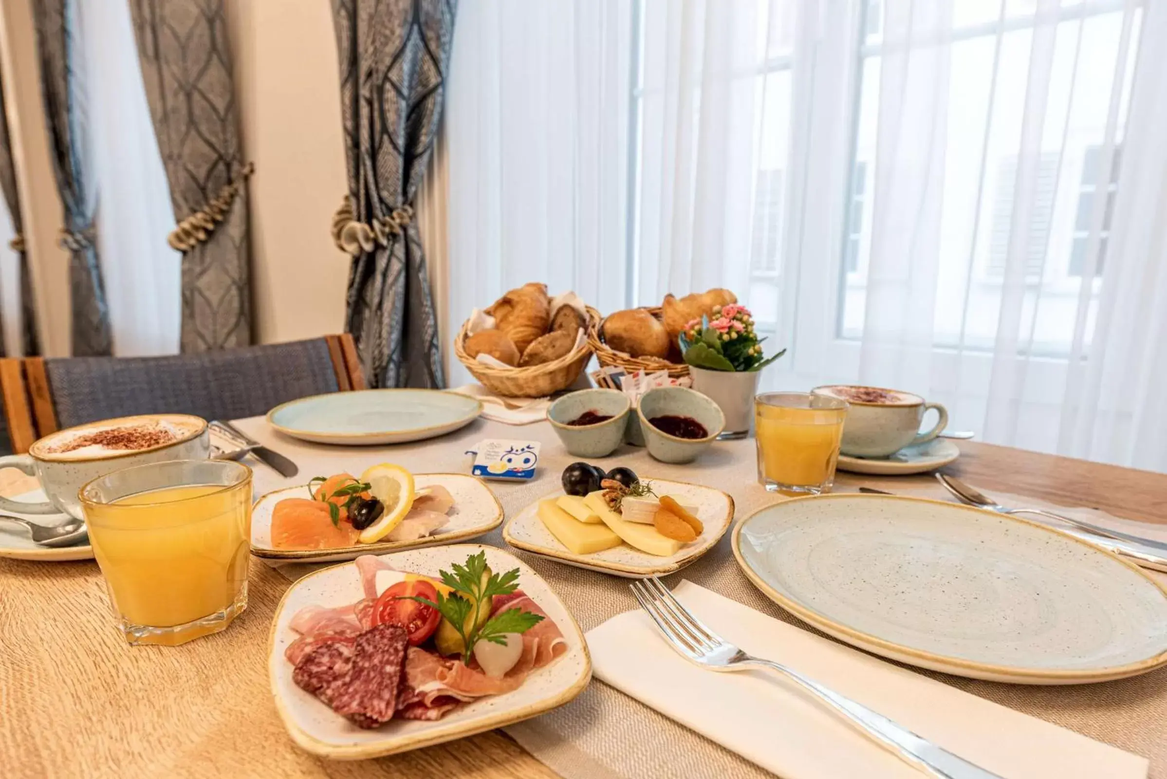 Breakfast in Hotel Stern Chur