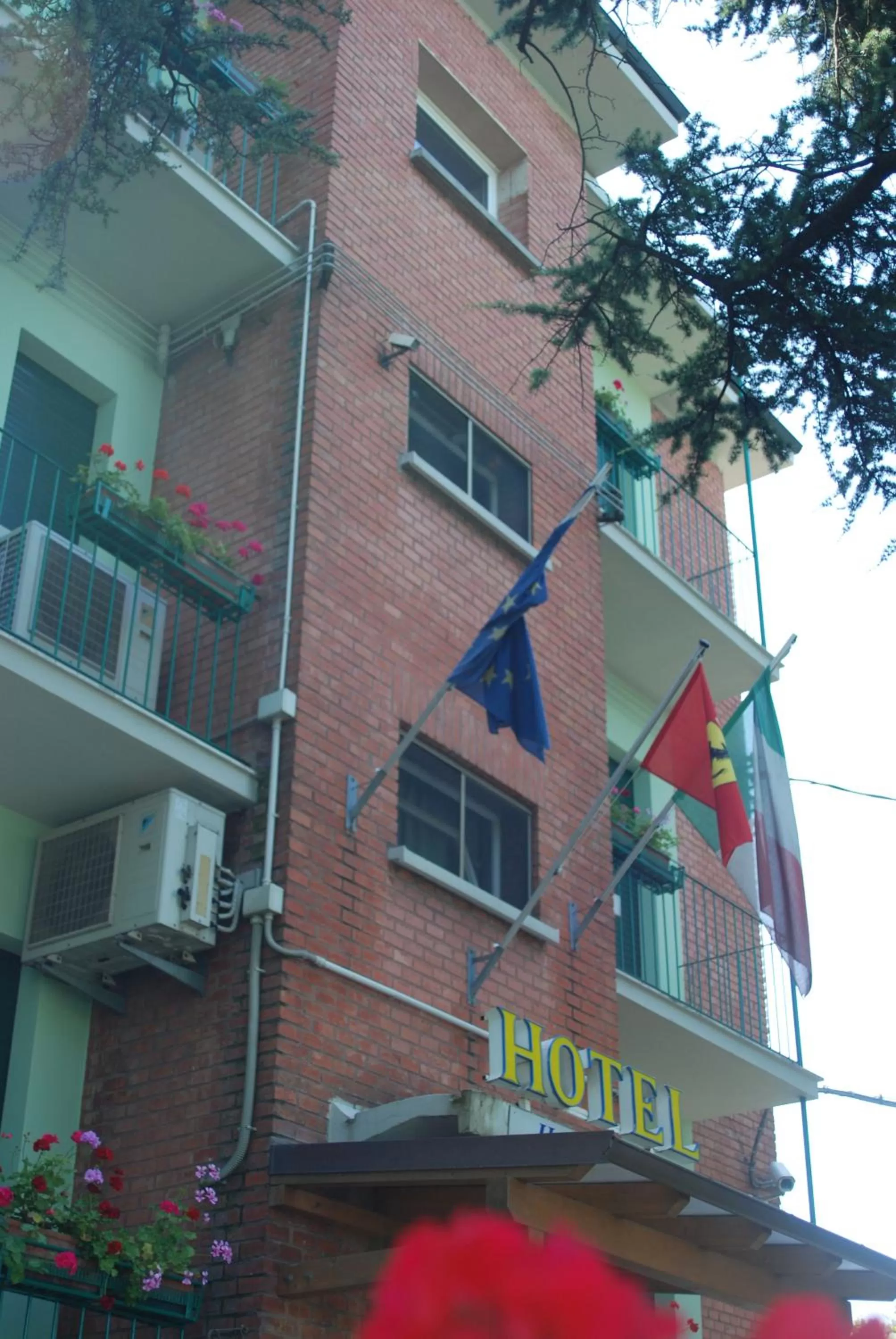 Property building in Hotel Tuscolano