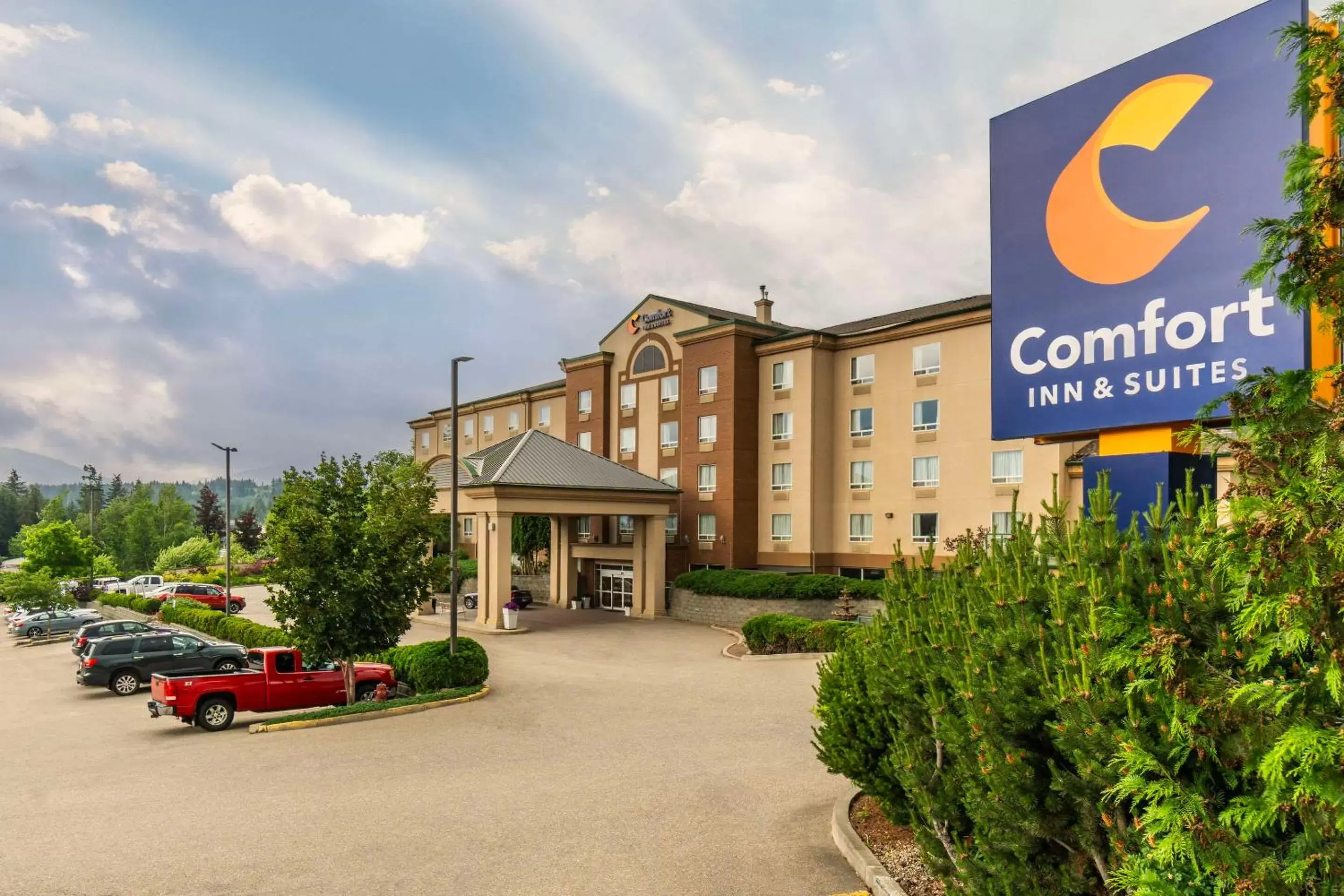 Property Building in Comfort Inn & Suites Salmon Arm