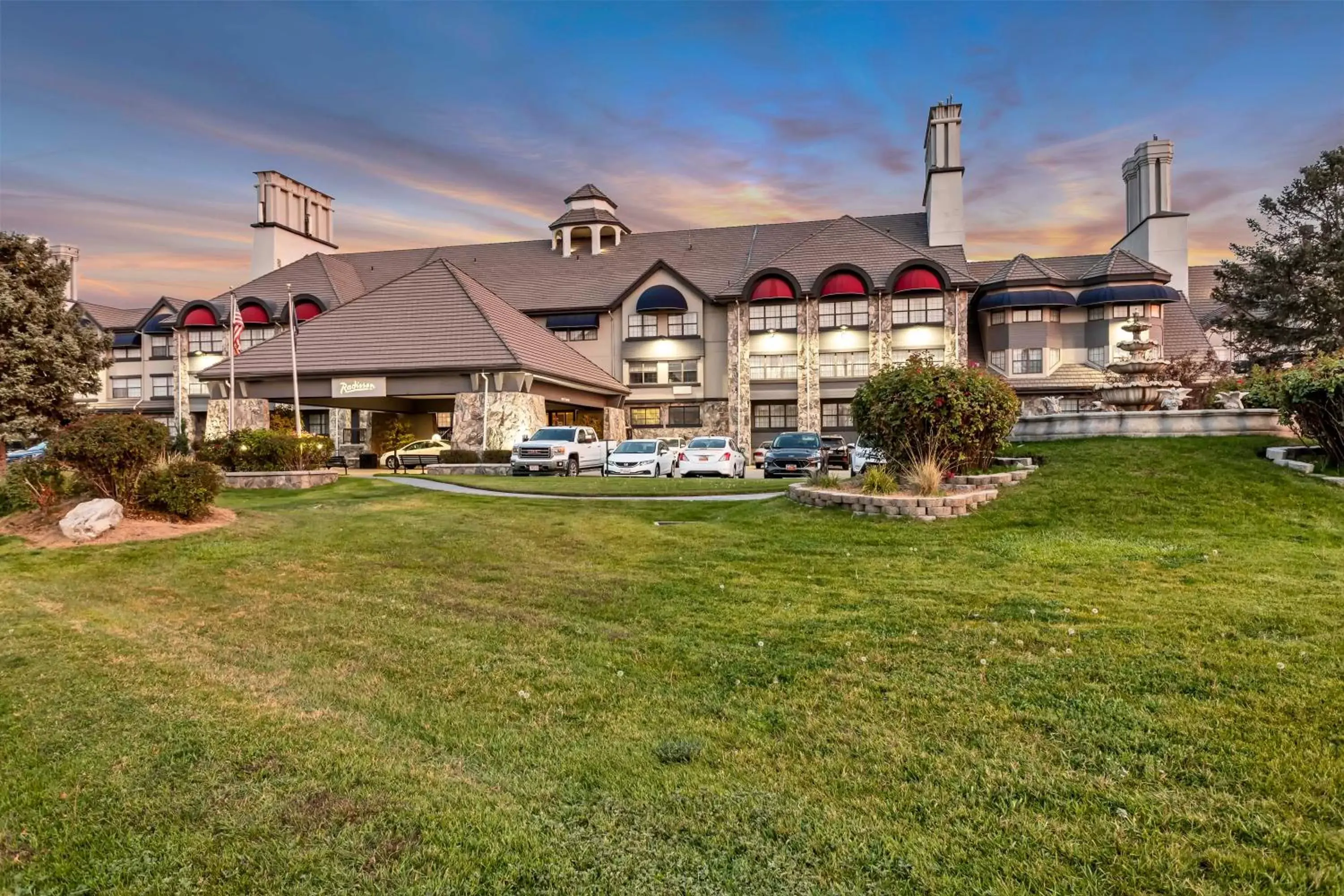 Property Building in Radisson Salt Lake Airport