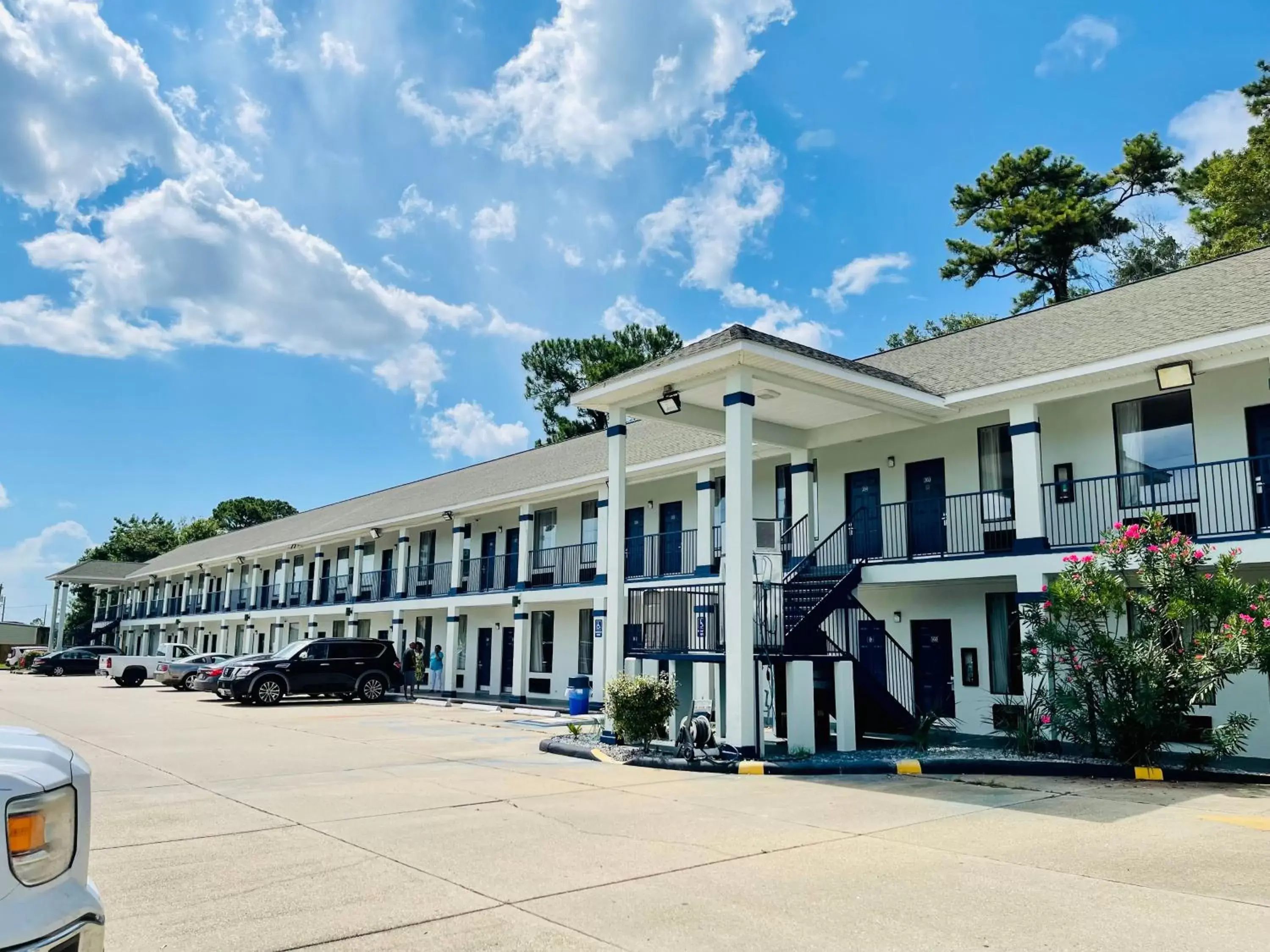 Property Building in MAGNOLIA INN of BELOXI,OCEAN SPRINGS,PASCAGOULA & GAUTIER