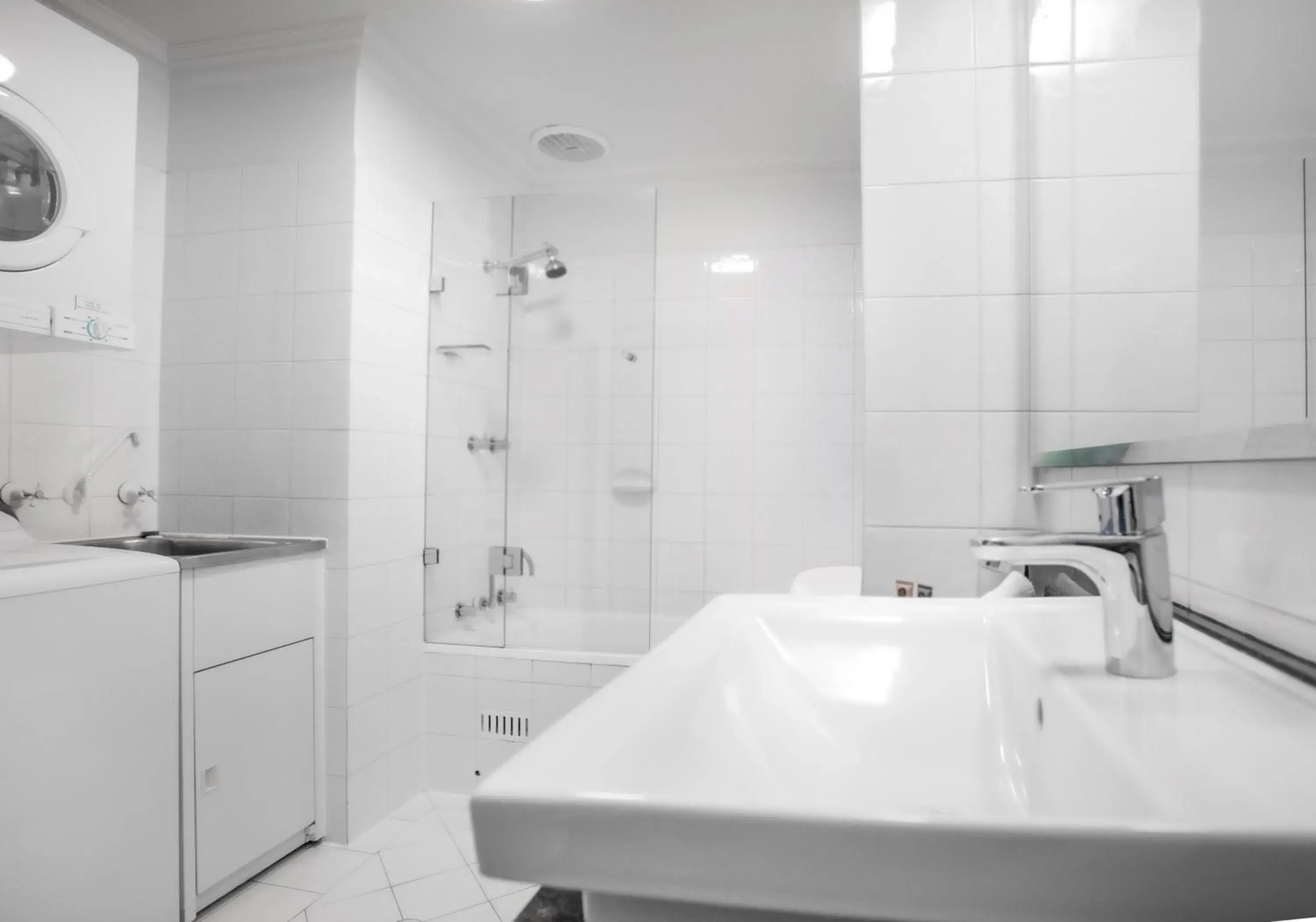 Bathroom in Majestic Old Lion Apartments