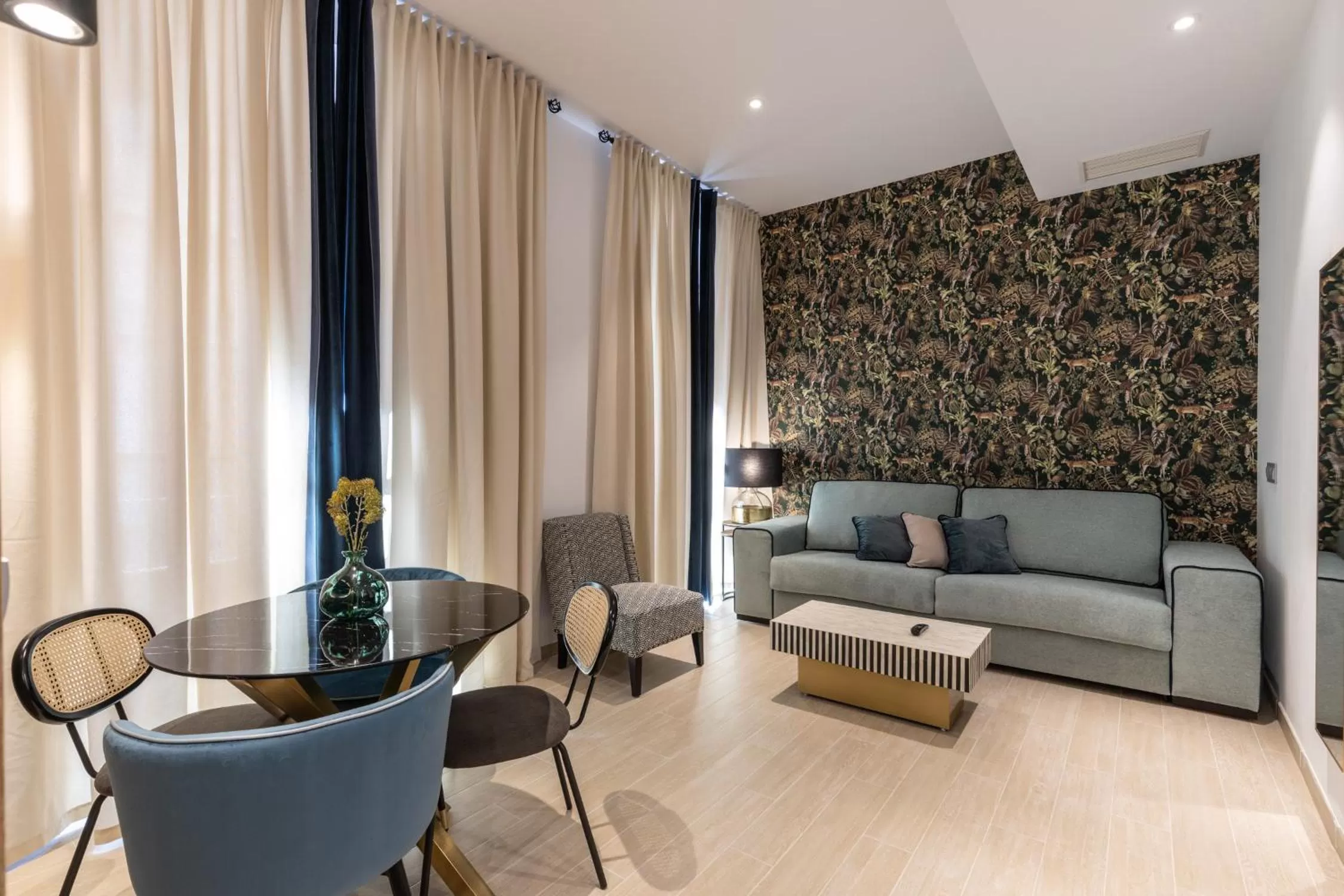 Living room in BiBo Suites San Agustín