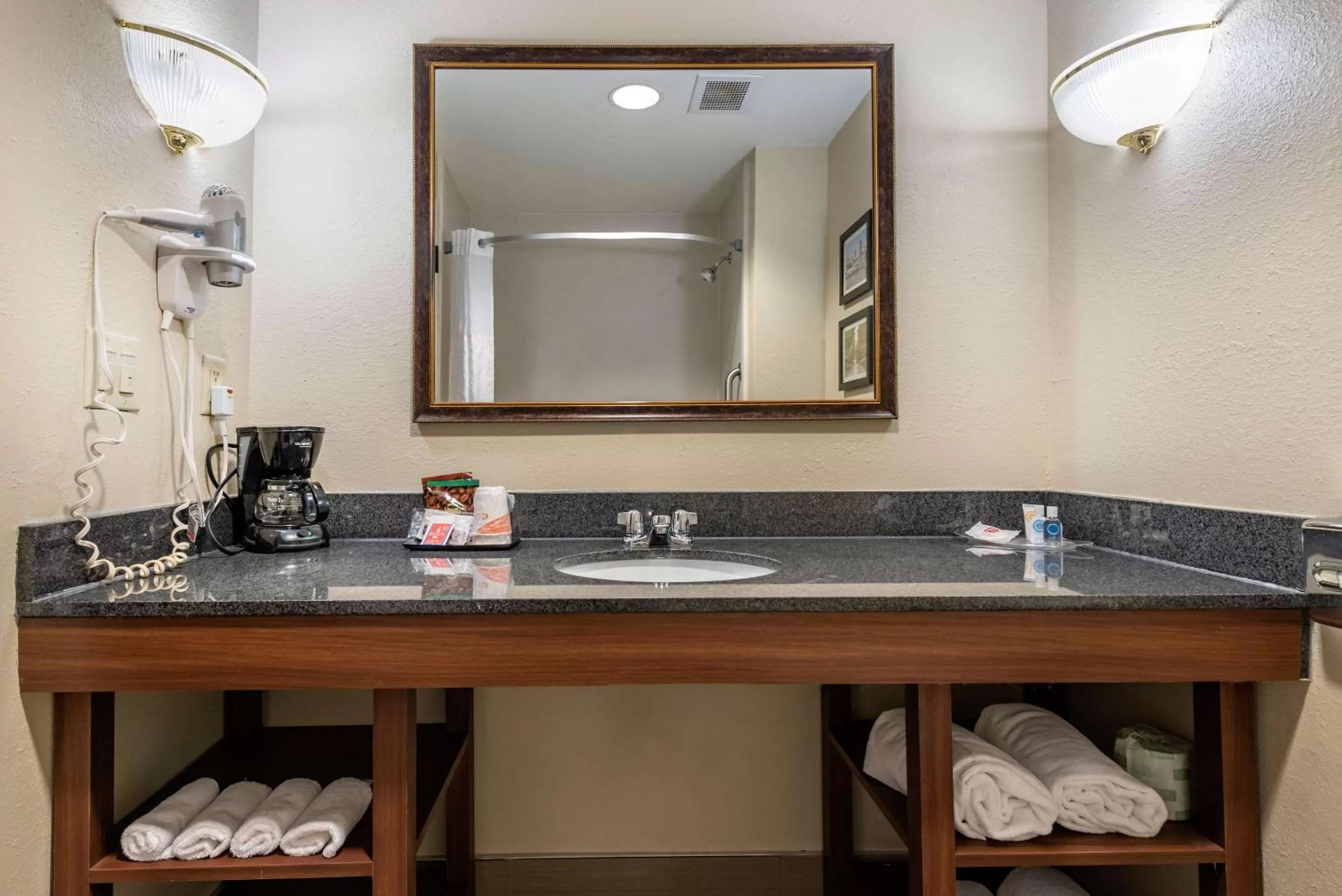 Bathroom in Holiday Inn Express & Suites Hebron - Cincinnati Airport by IHG