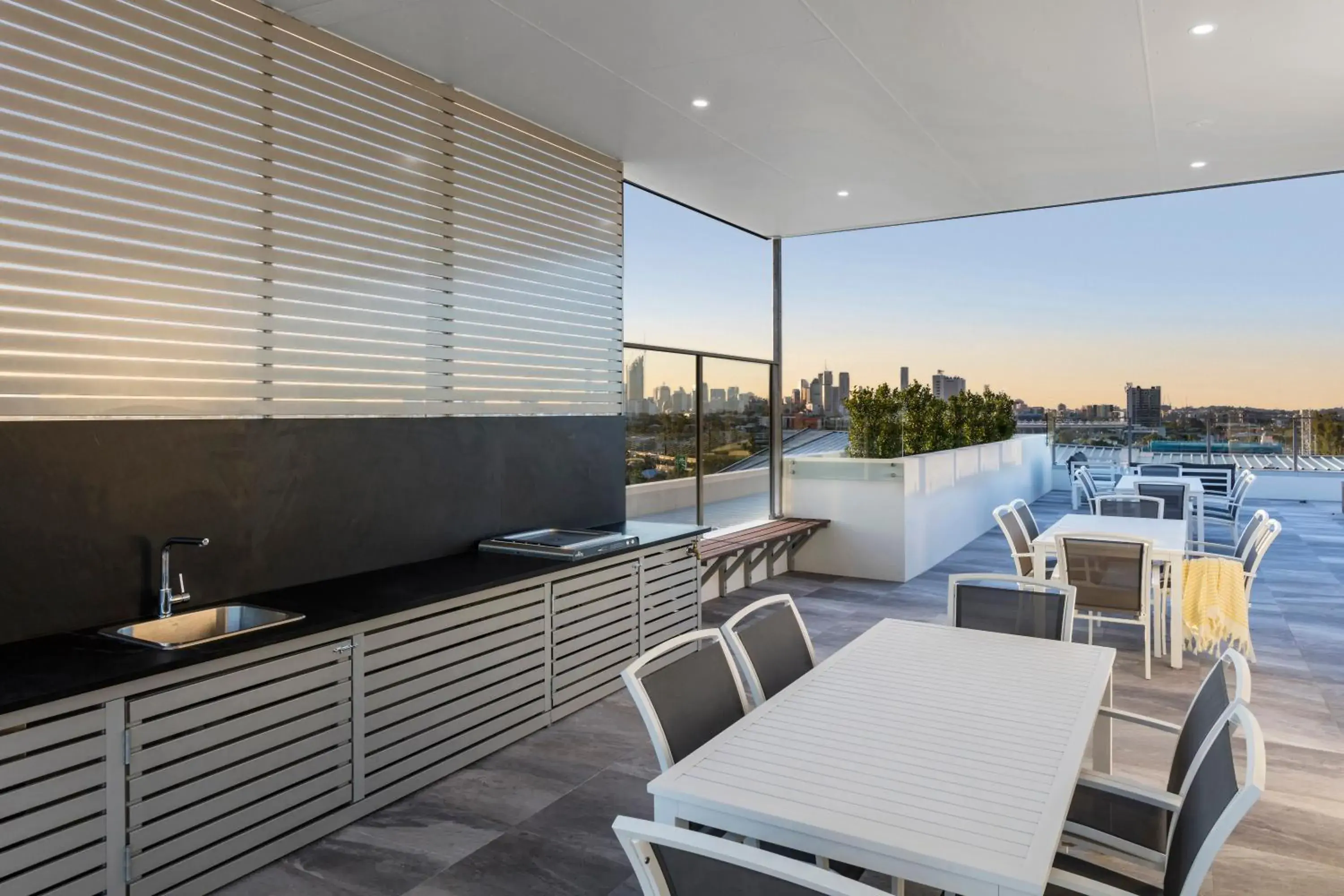 BBQ facilities, View in Oaks Brisbane Woolloongabba Suites