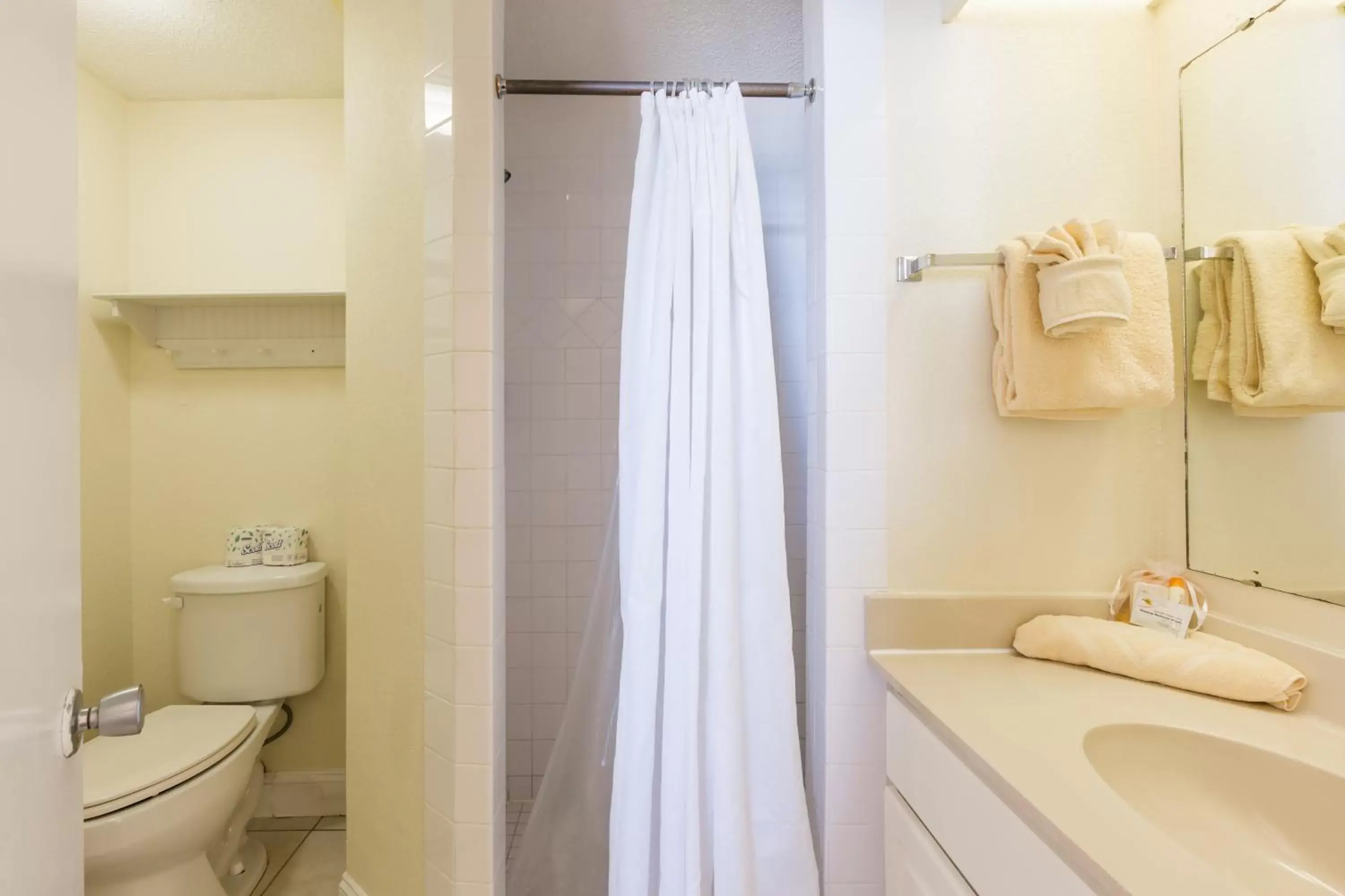 Bathroom in Maritime Beach Club by Capital Vacations