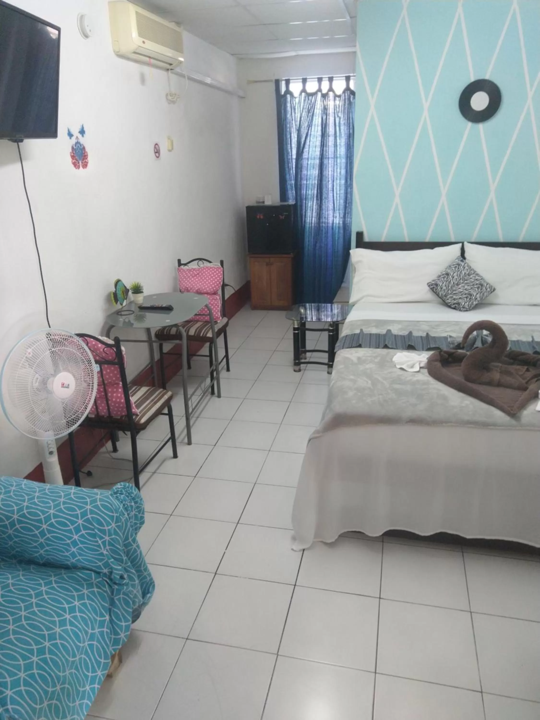 Bed in The Red Hut Inn