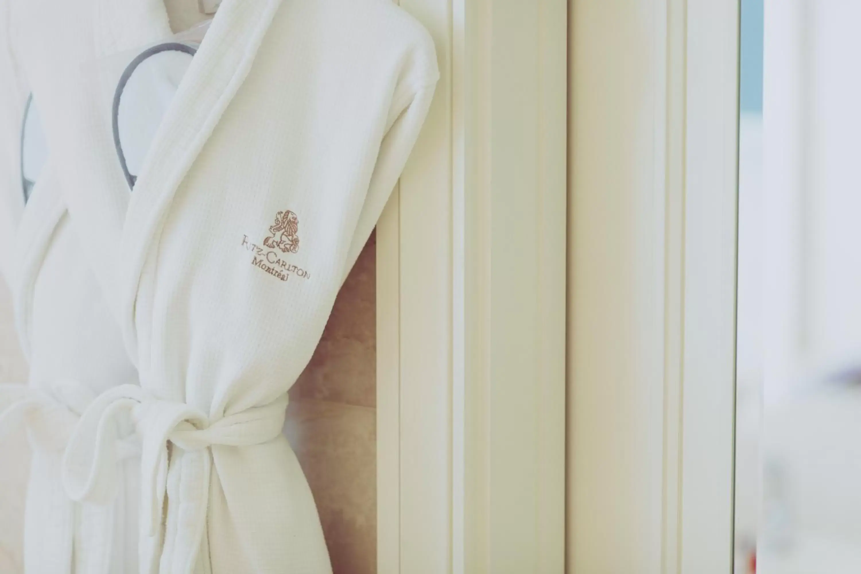 Bathroom, Bed in The Ritz-Carlton, Montreal