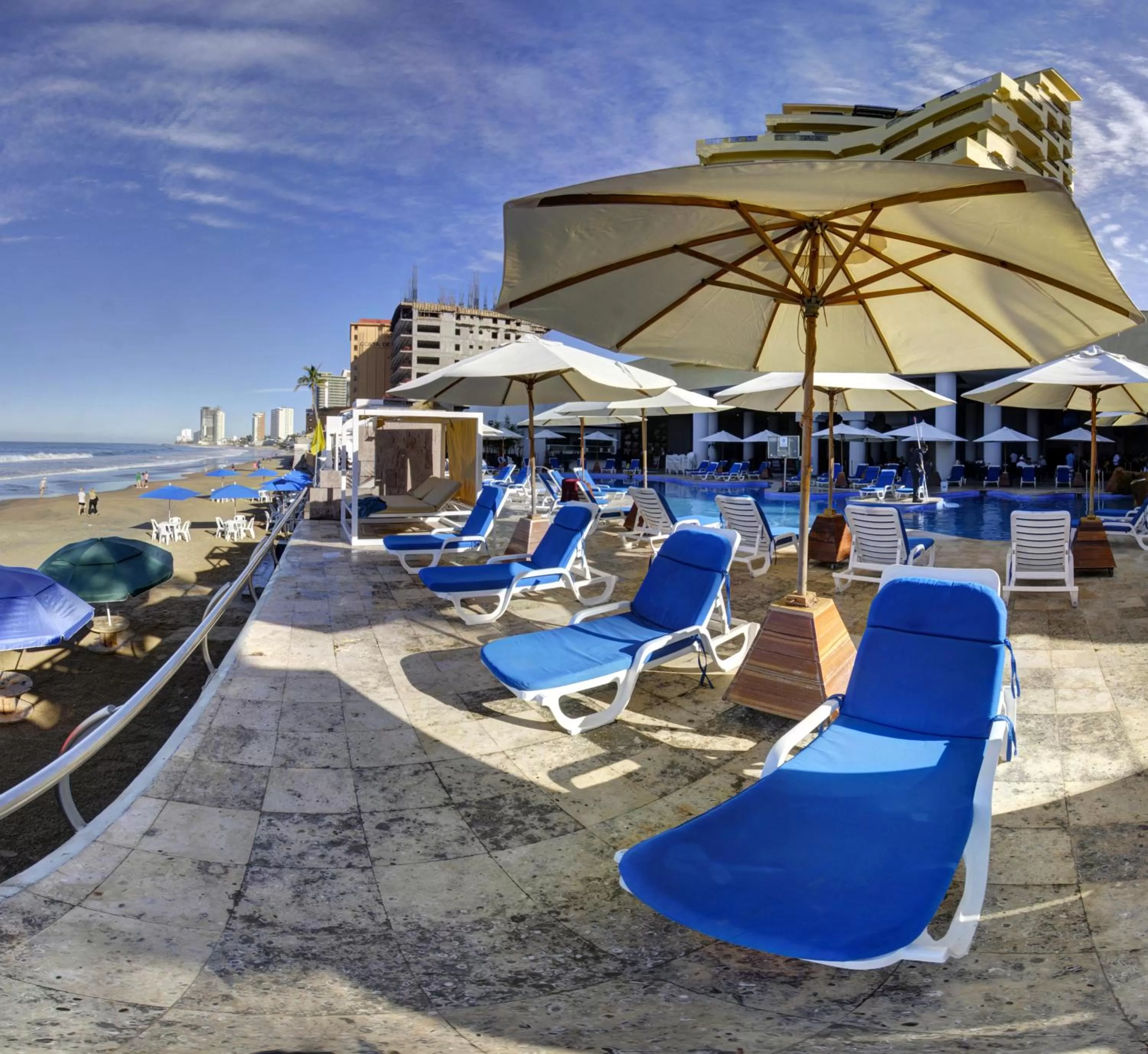 Day in Royal Villas Resort