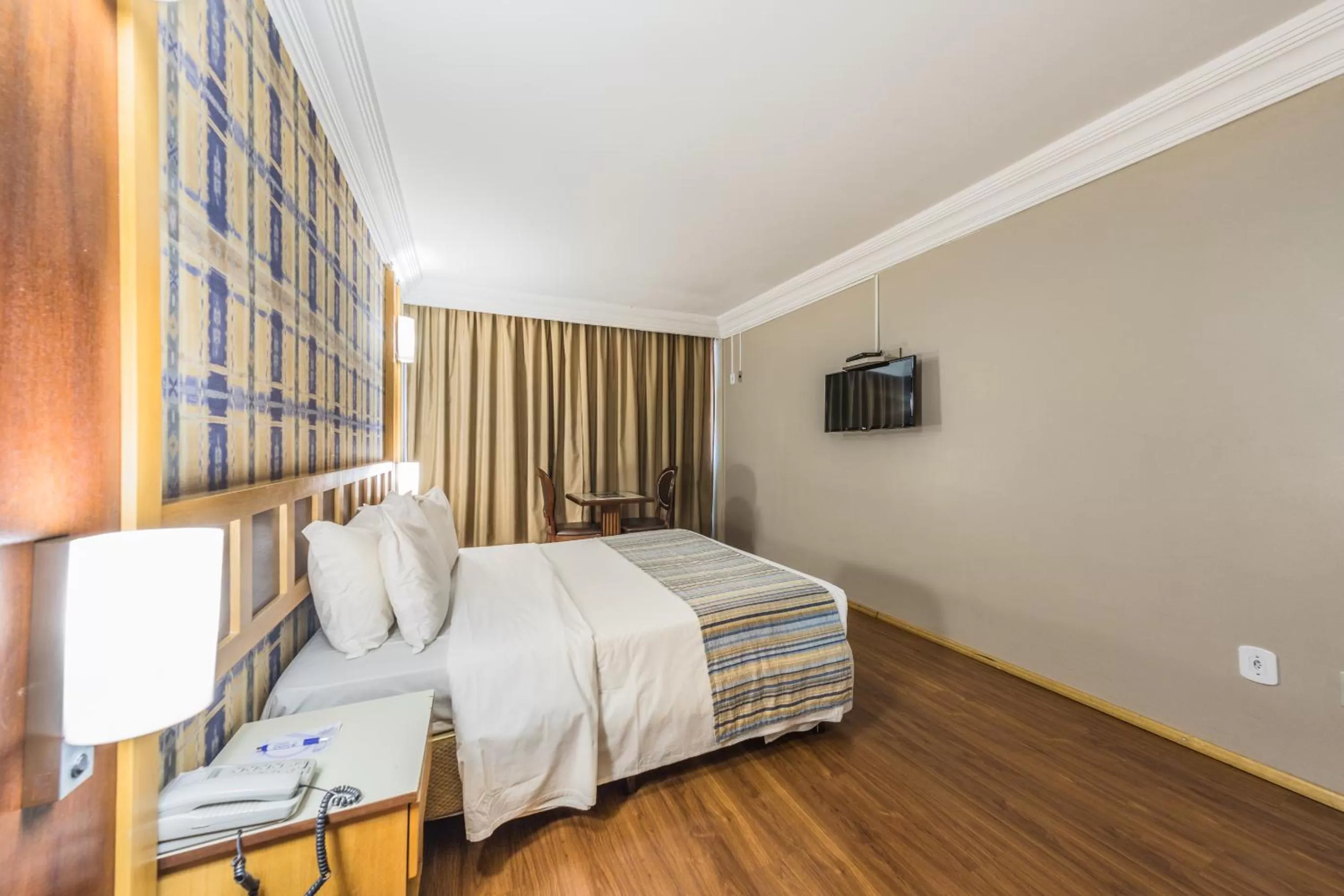 Bed in Monumental Bittar Hotel