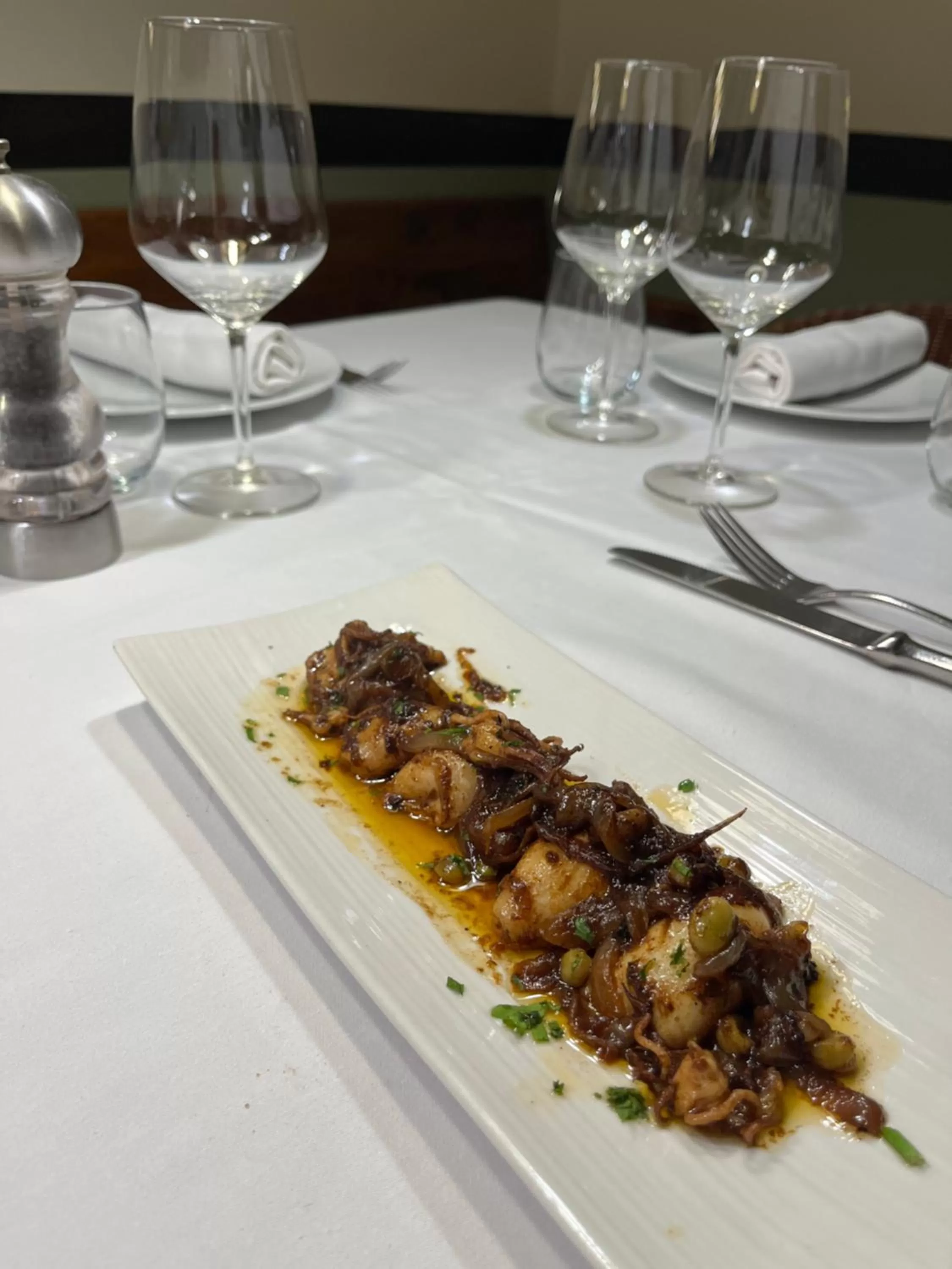 Restaurant/places to eat in Hostal de la Plaça - Hotel Boutique