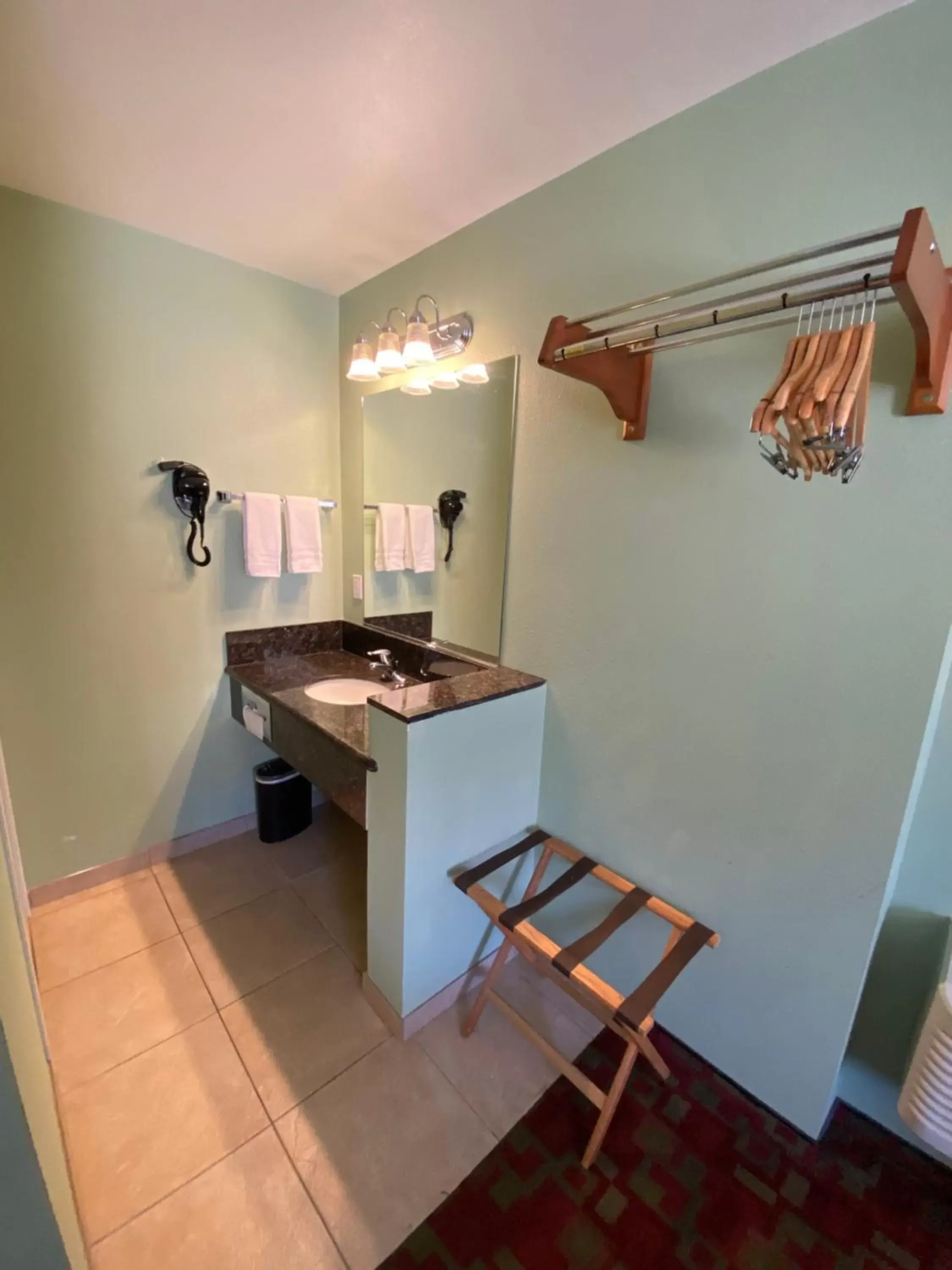 Kitchen/Kitchenette in Rancho California Inn Temecula