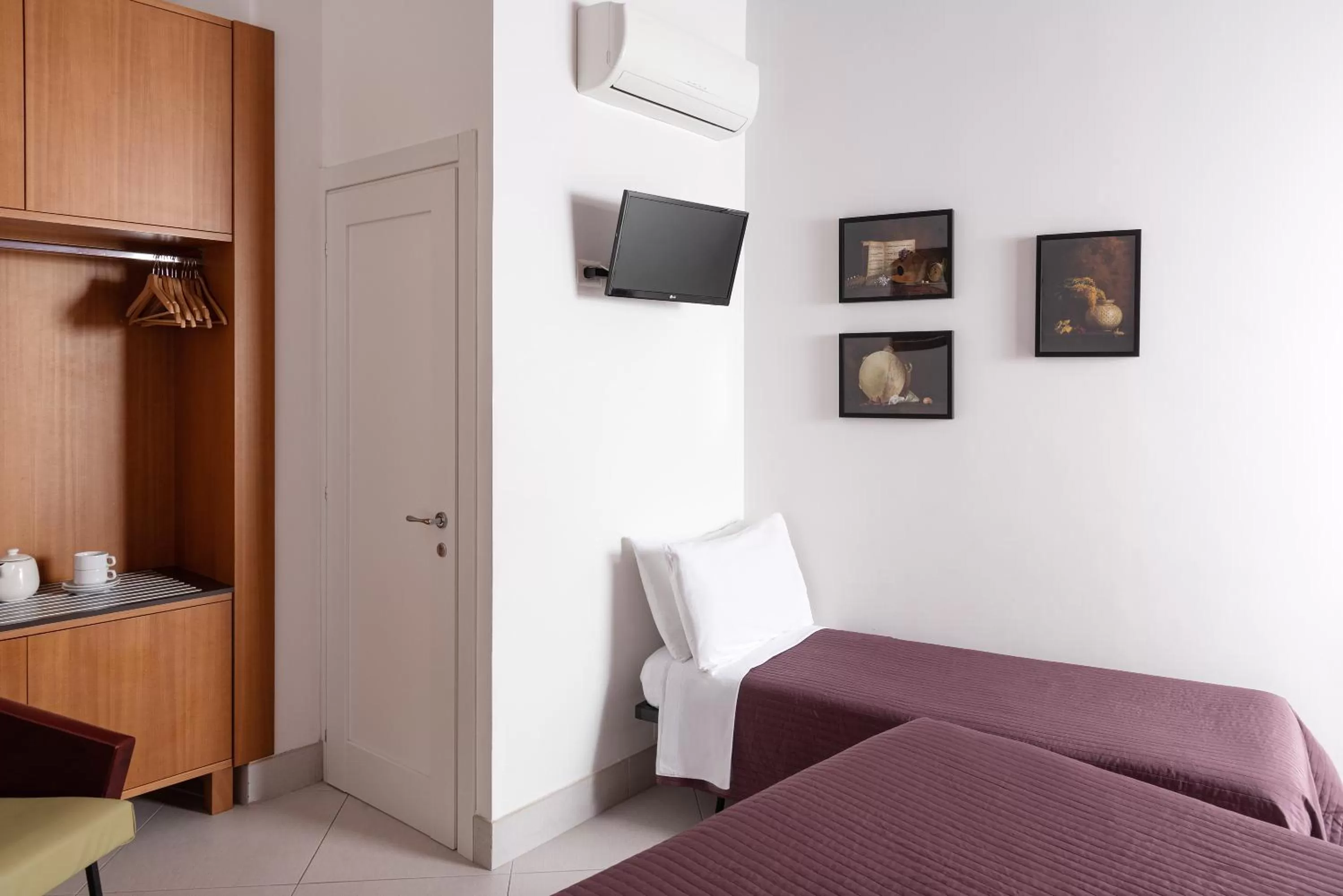 Bed in Petrucci Garden B&B