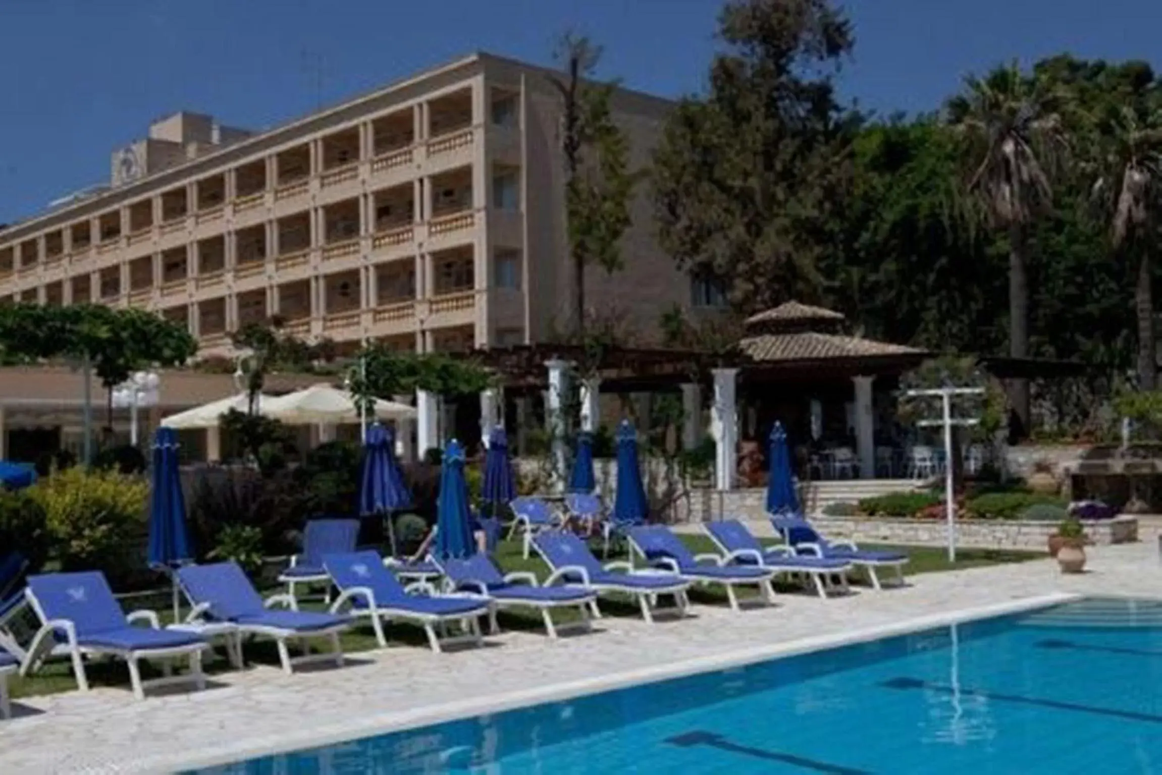 Facade/entrance, Swimming Pool in Corfu Palace Hotel