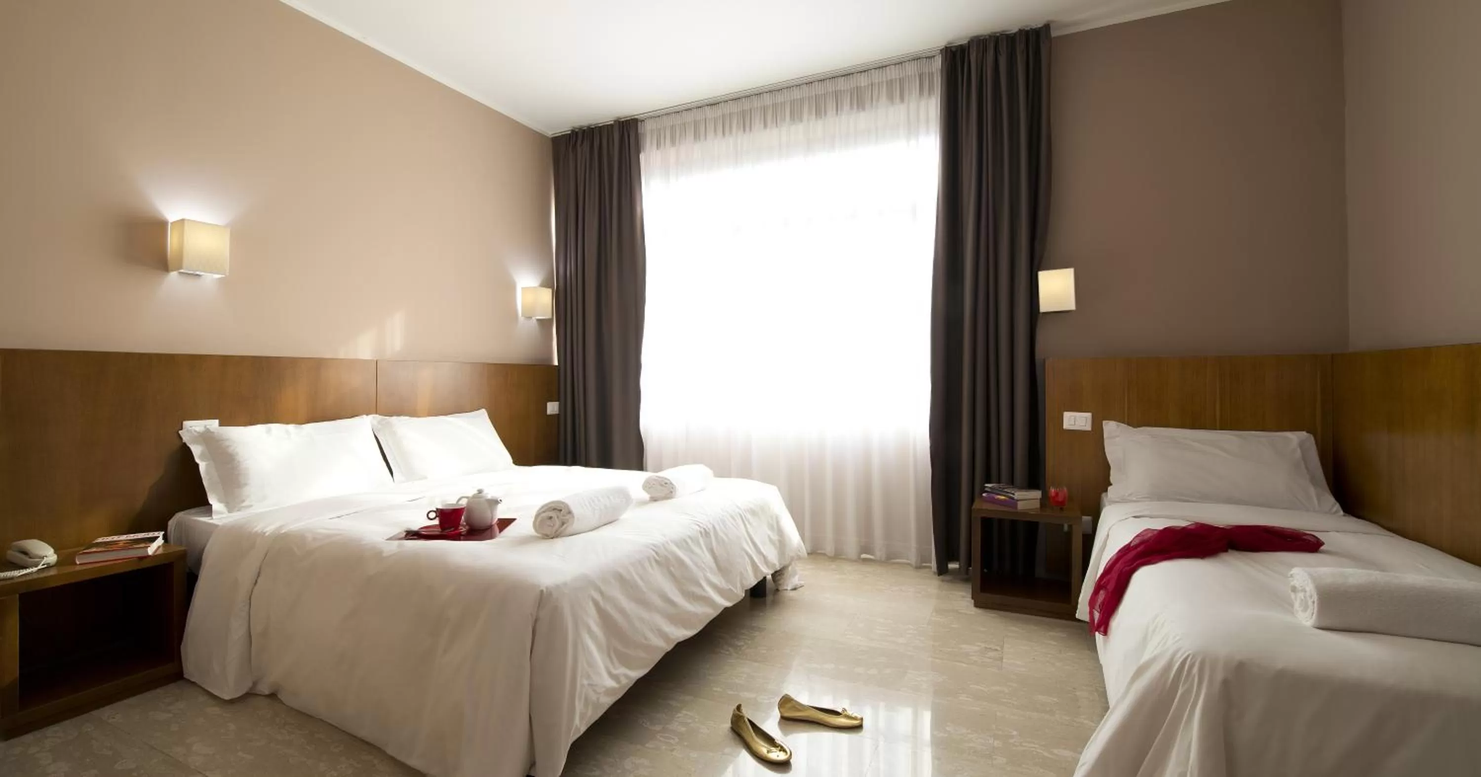 Bedroom, Bed in Oasi Village Hotel