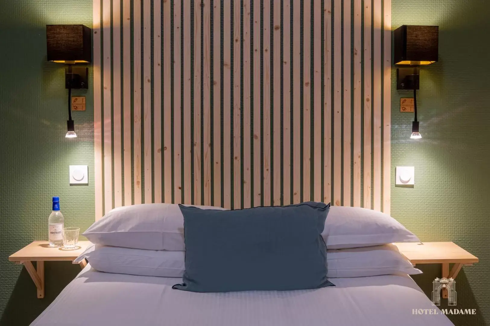 Bed in Hôtel Madame