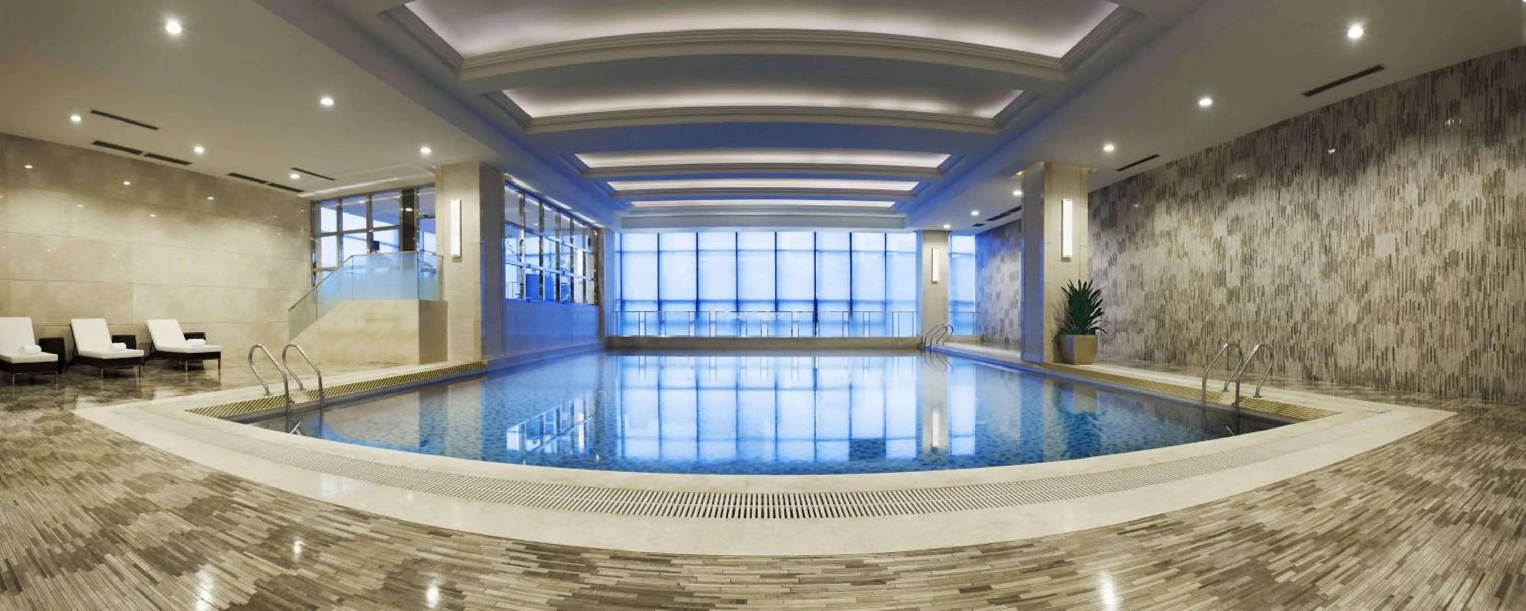 Pool view in DoubleTree by Hilton Chongqing - Guanyinqiao railway station
