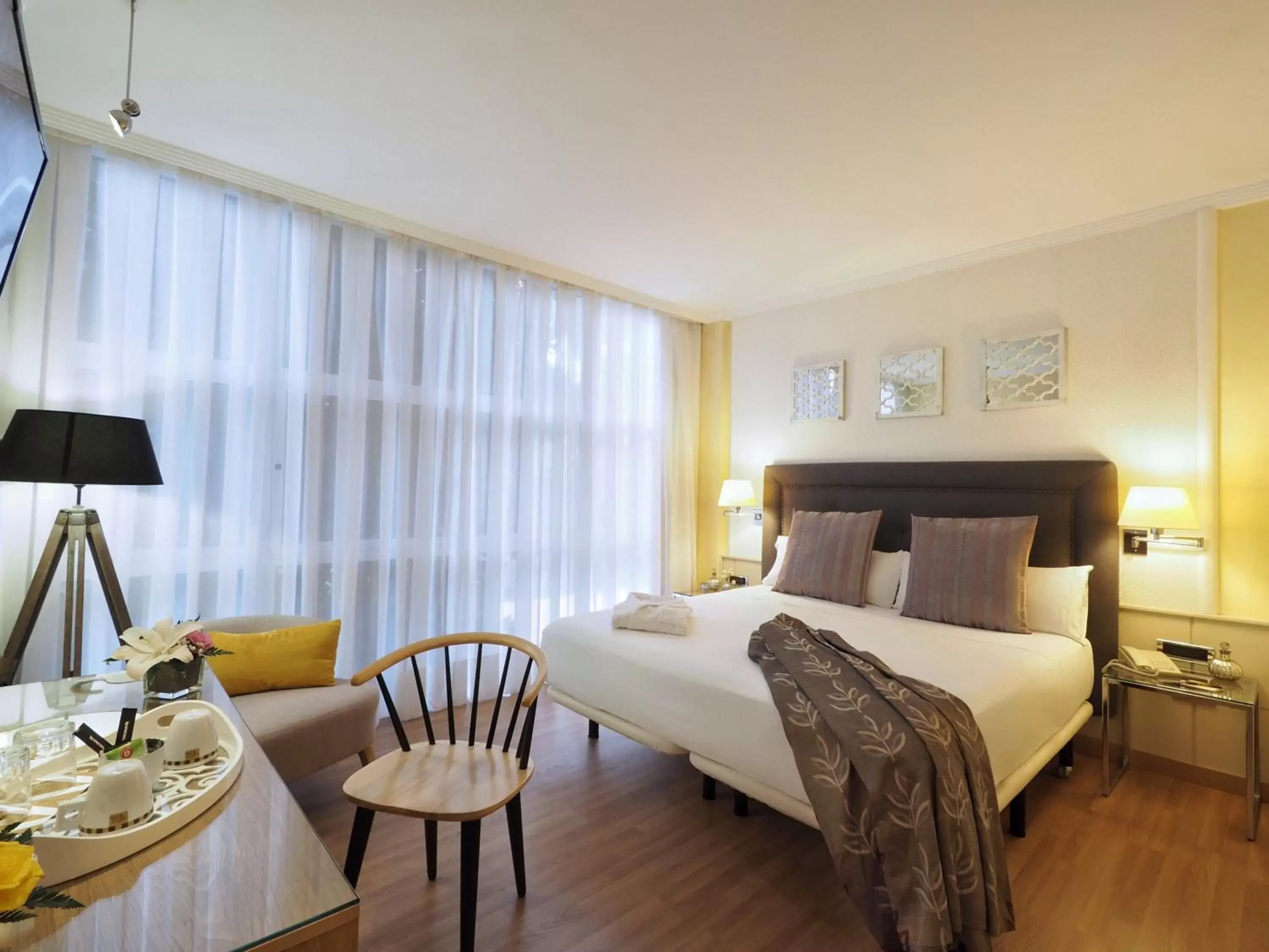 Bedroom in Vilana Hotel