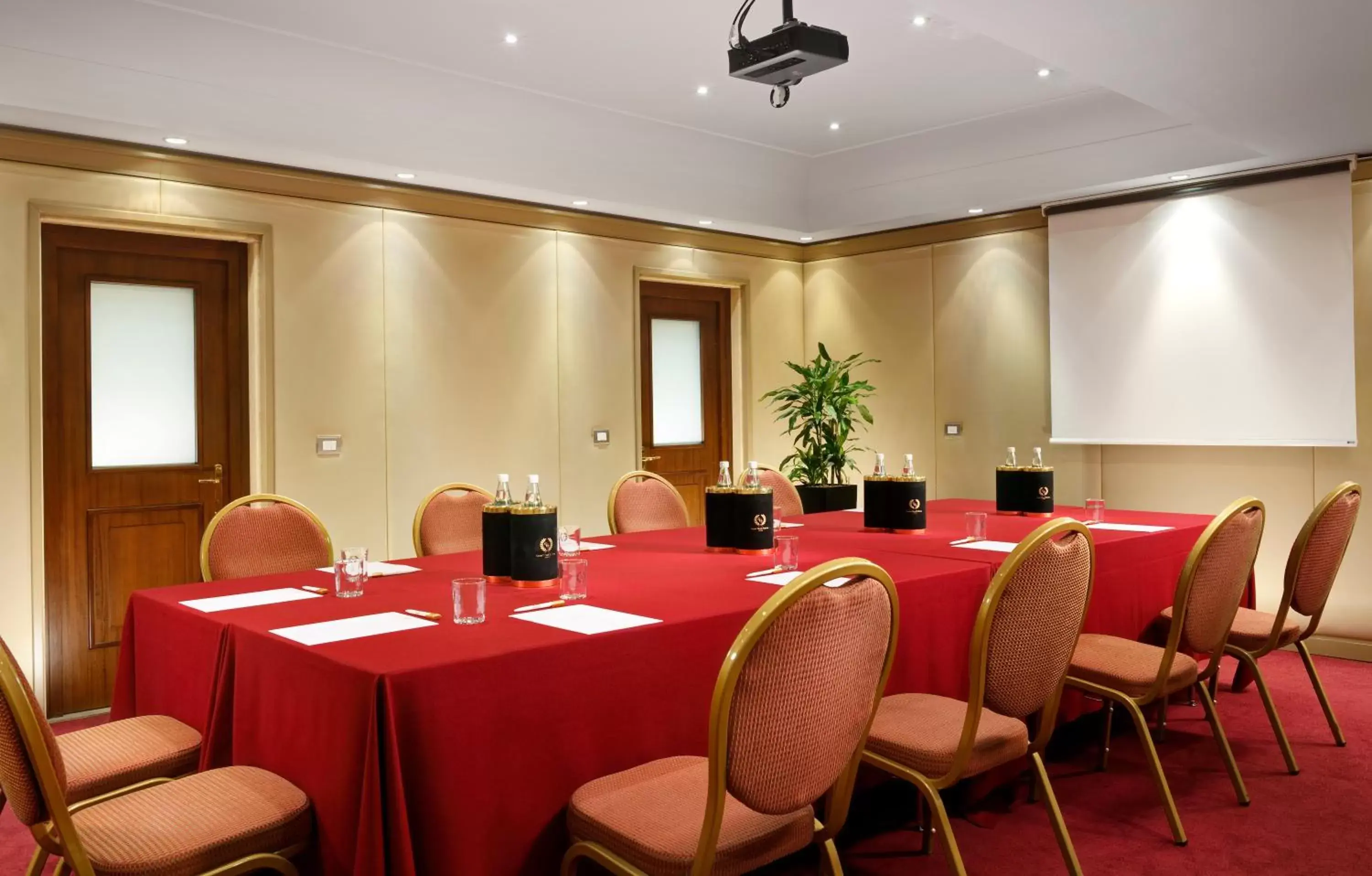 Meeting/conference room, Business Area/Conference Room in FH55 Grand Hotel Palatino