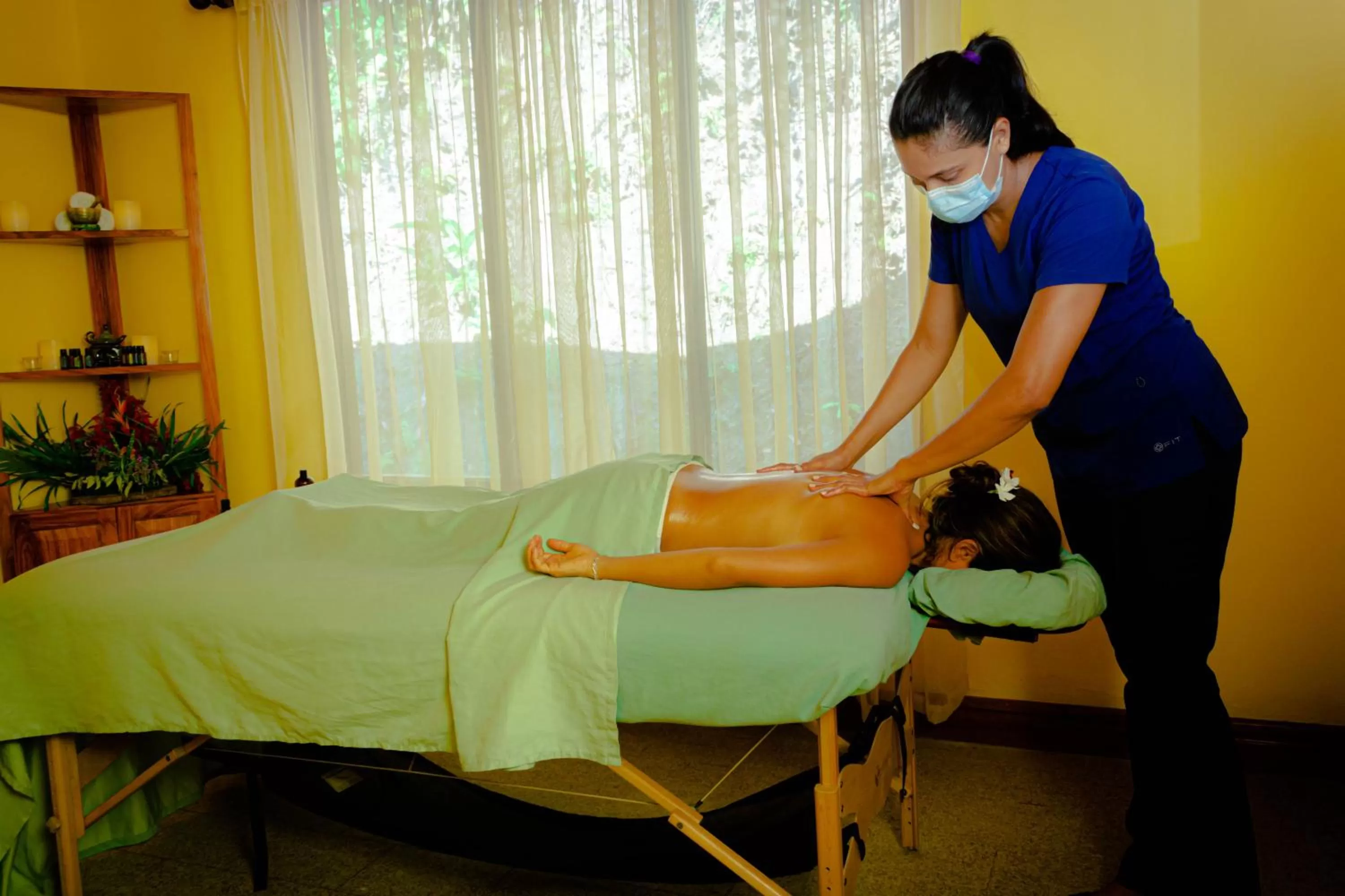 Massage in Jaco Hotel DoceLunas