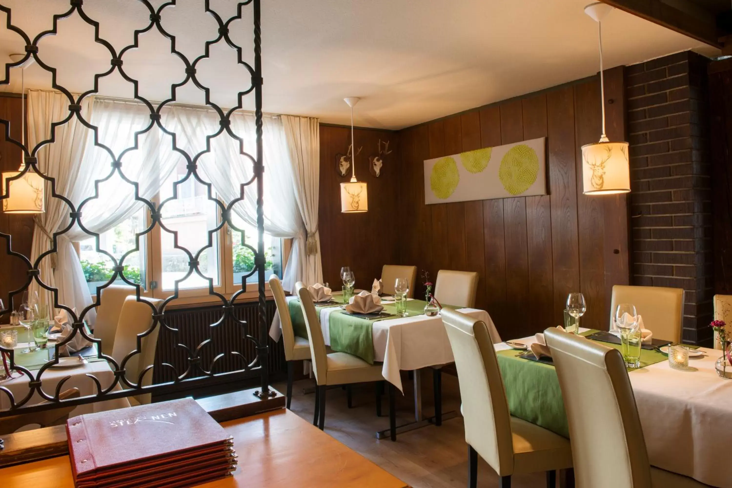 Restaurant/Places to Eat in Hotel Sternen