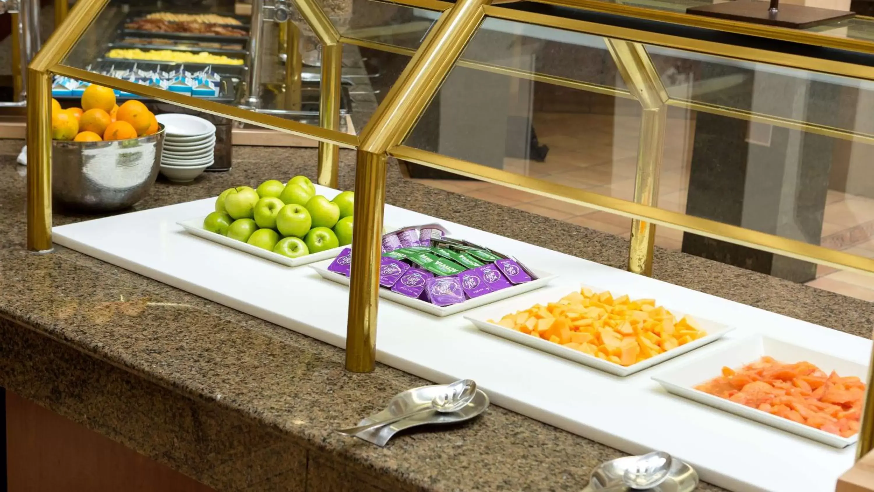 Dining area, Food in Embassy Suites by Hilton Columbia Greystone