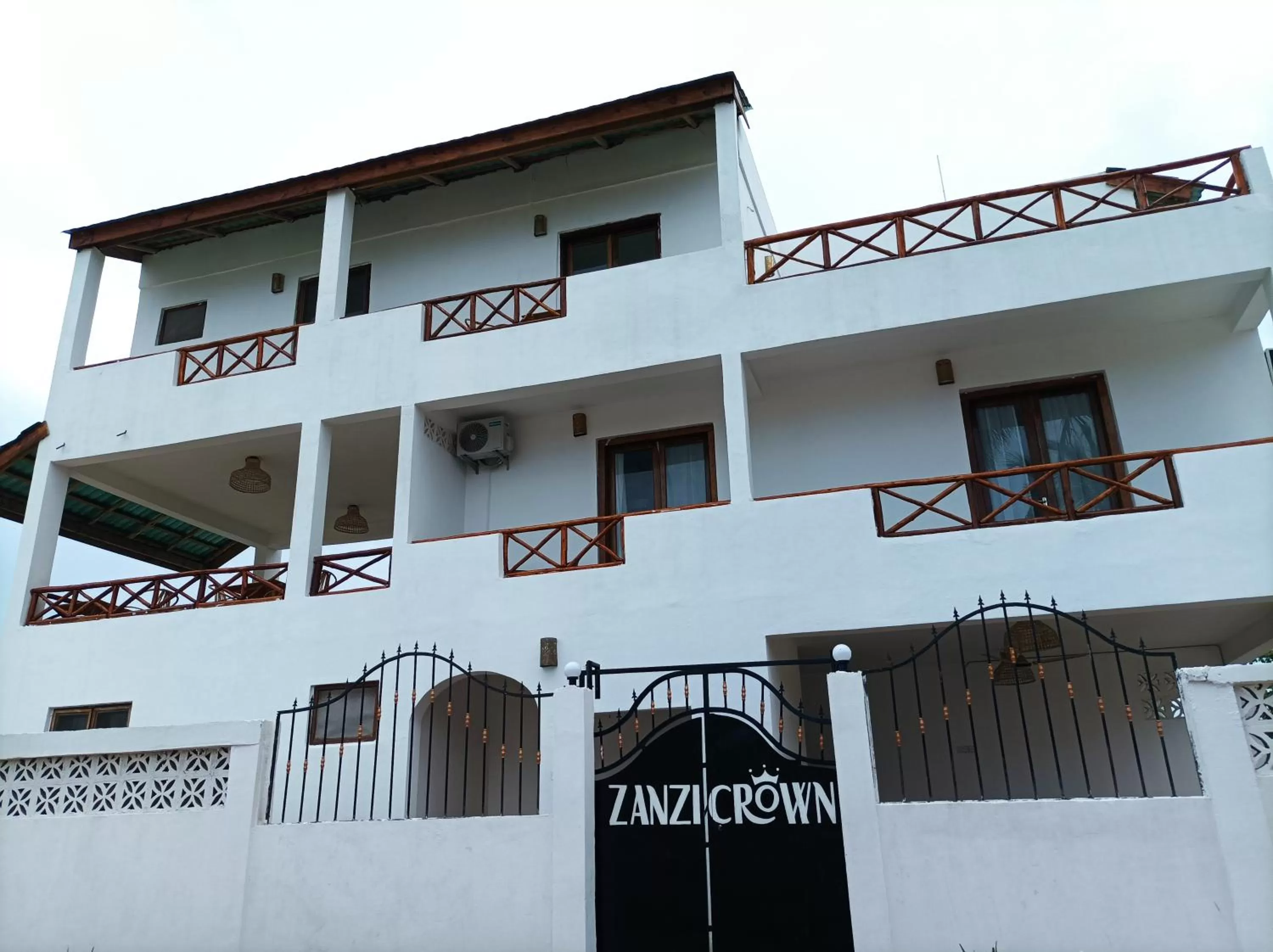 Property building in Zanzicrown