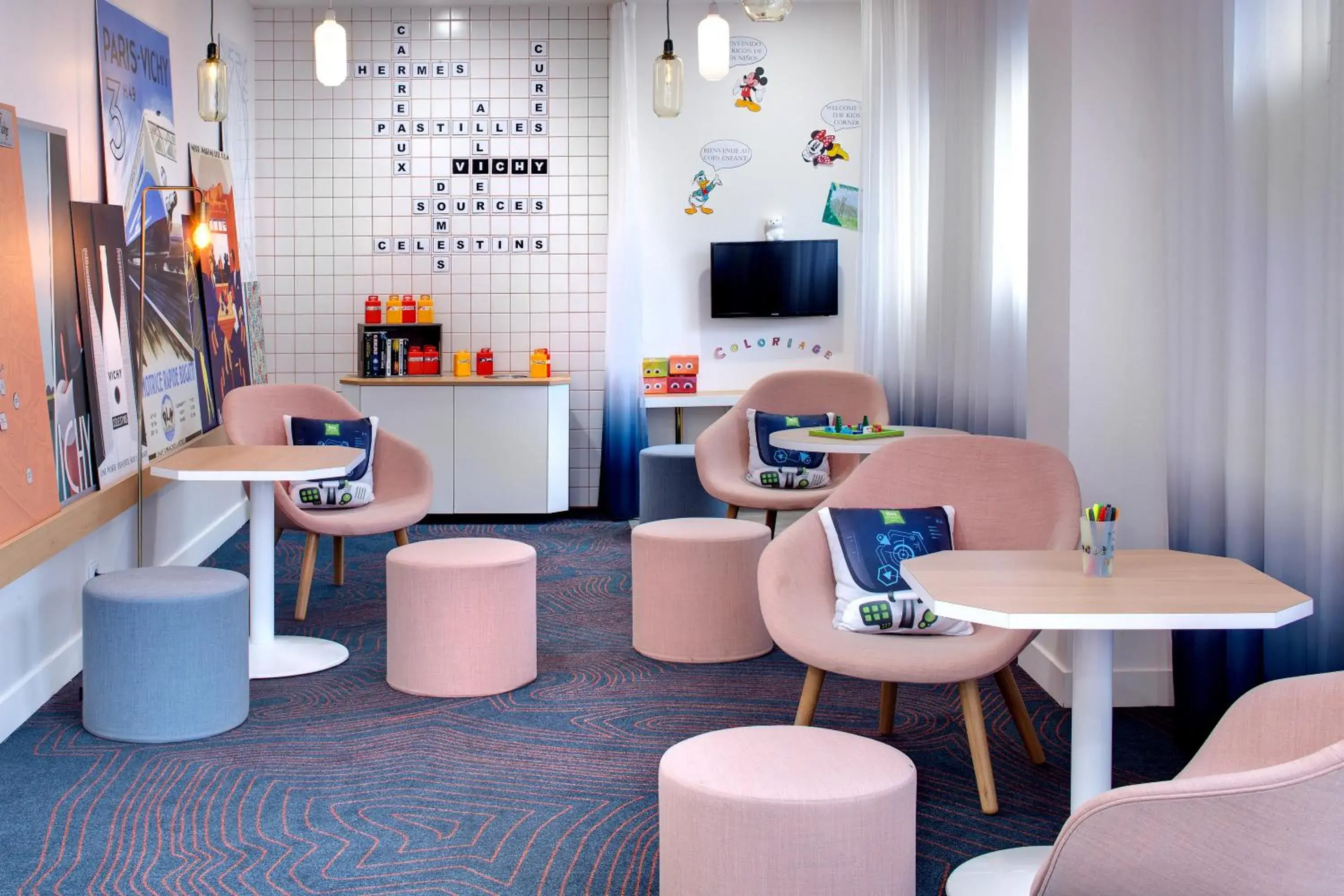 Kids's club, Lounge/Bar in ibis Styles Vichy Centre