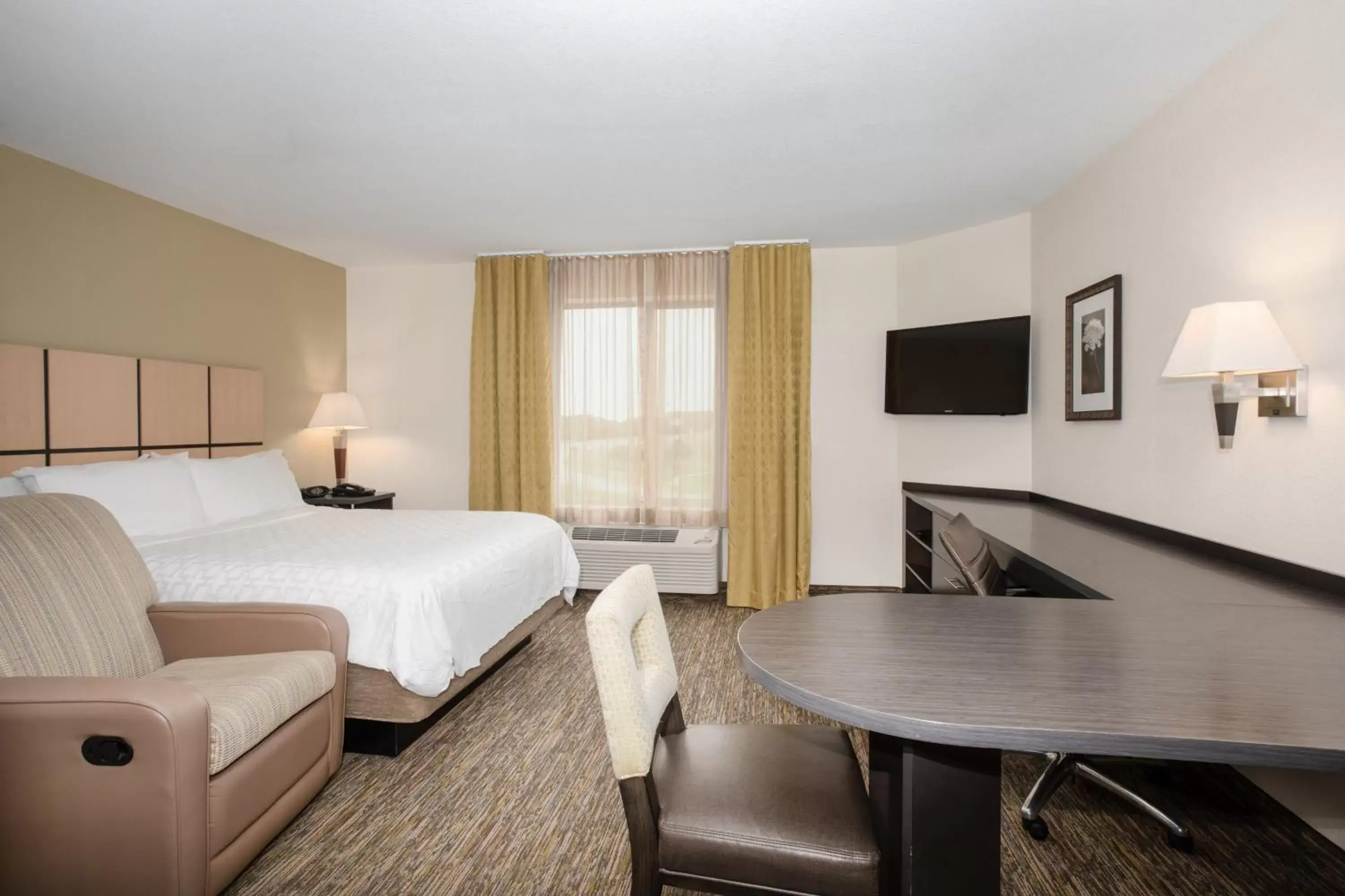 Bedroom in Candlewood Suites Manhattan, an IHG Hotel