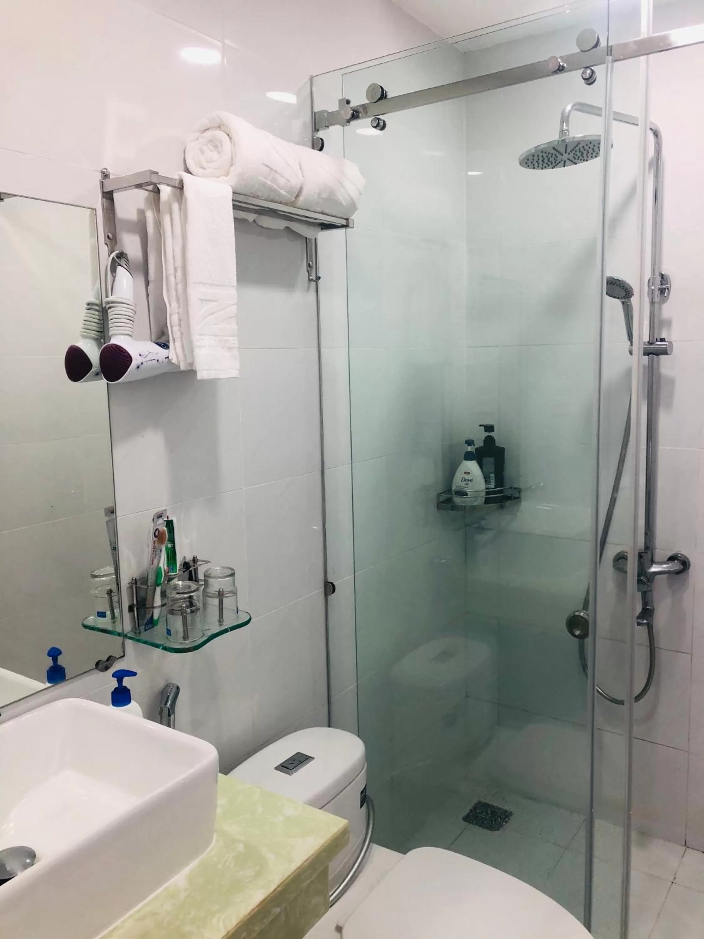 Bathroom in 2Z Hotel- 149 Lê Thị Riêng