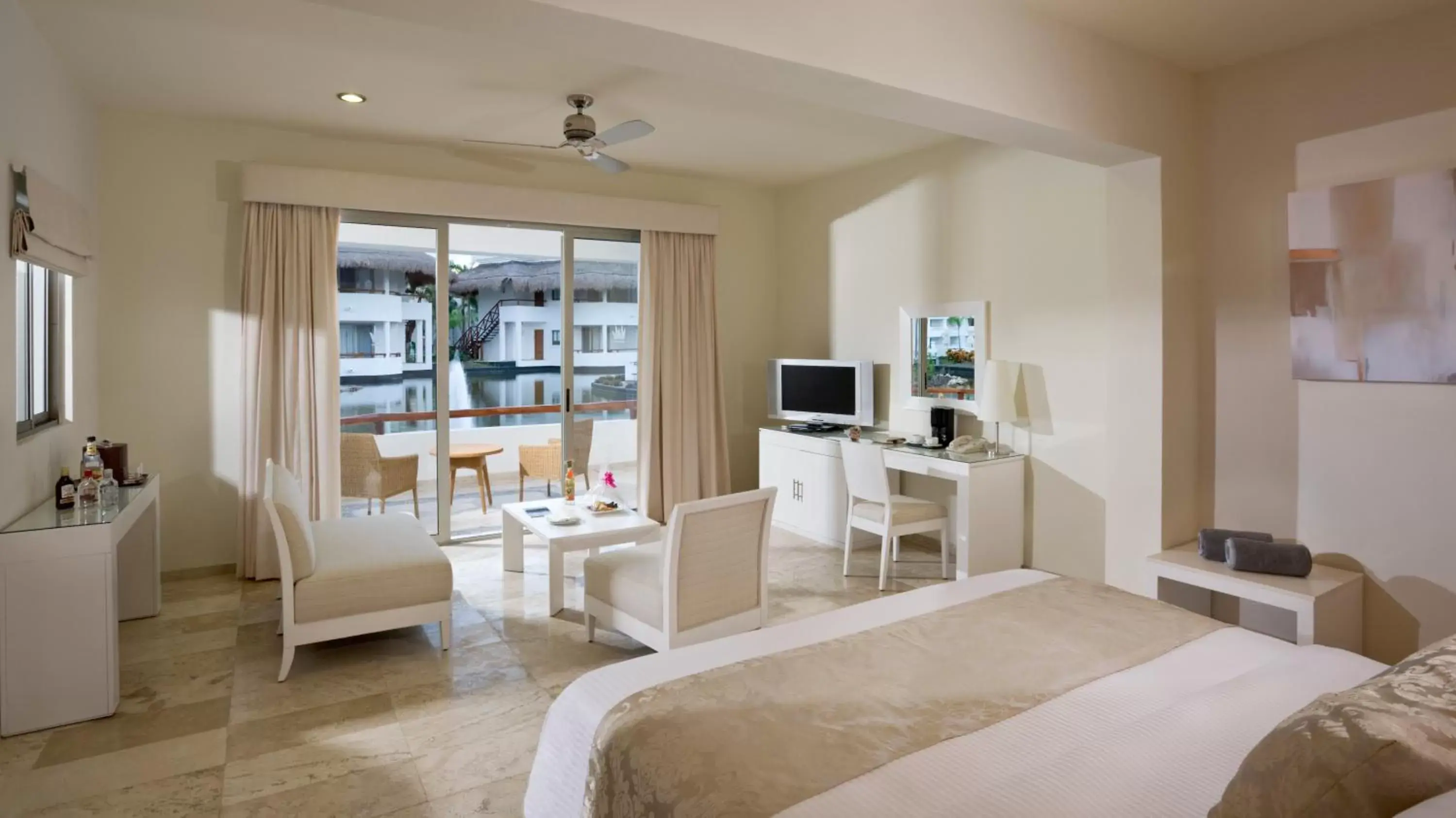 Bedroom in Grand Riviera Princess - All Inclusive