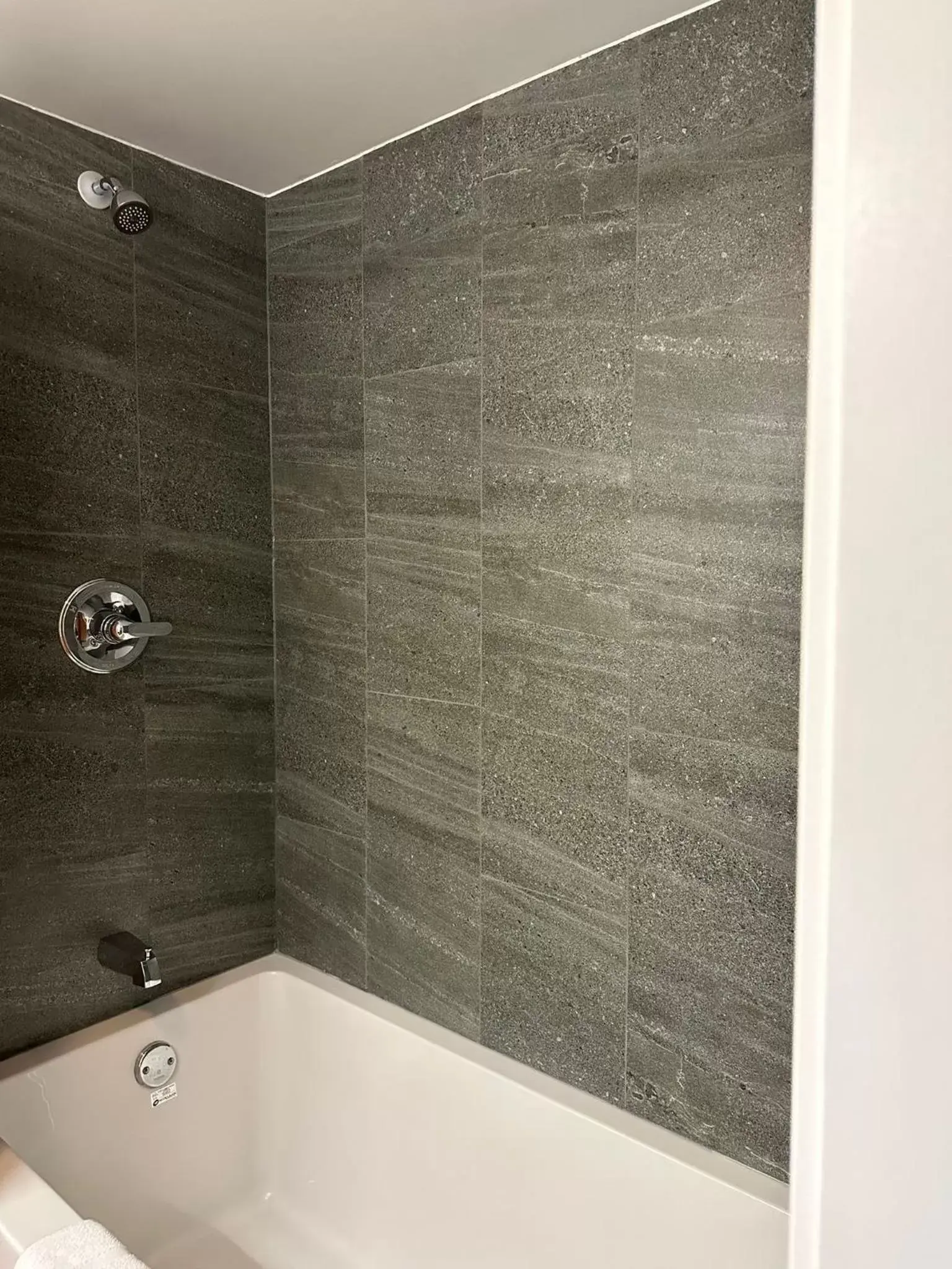 Shower, Bathroom in Wells Gray Inn