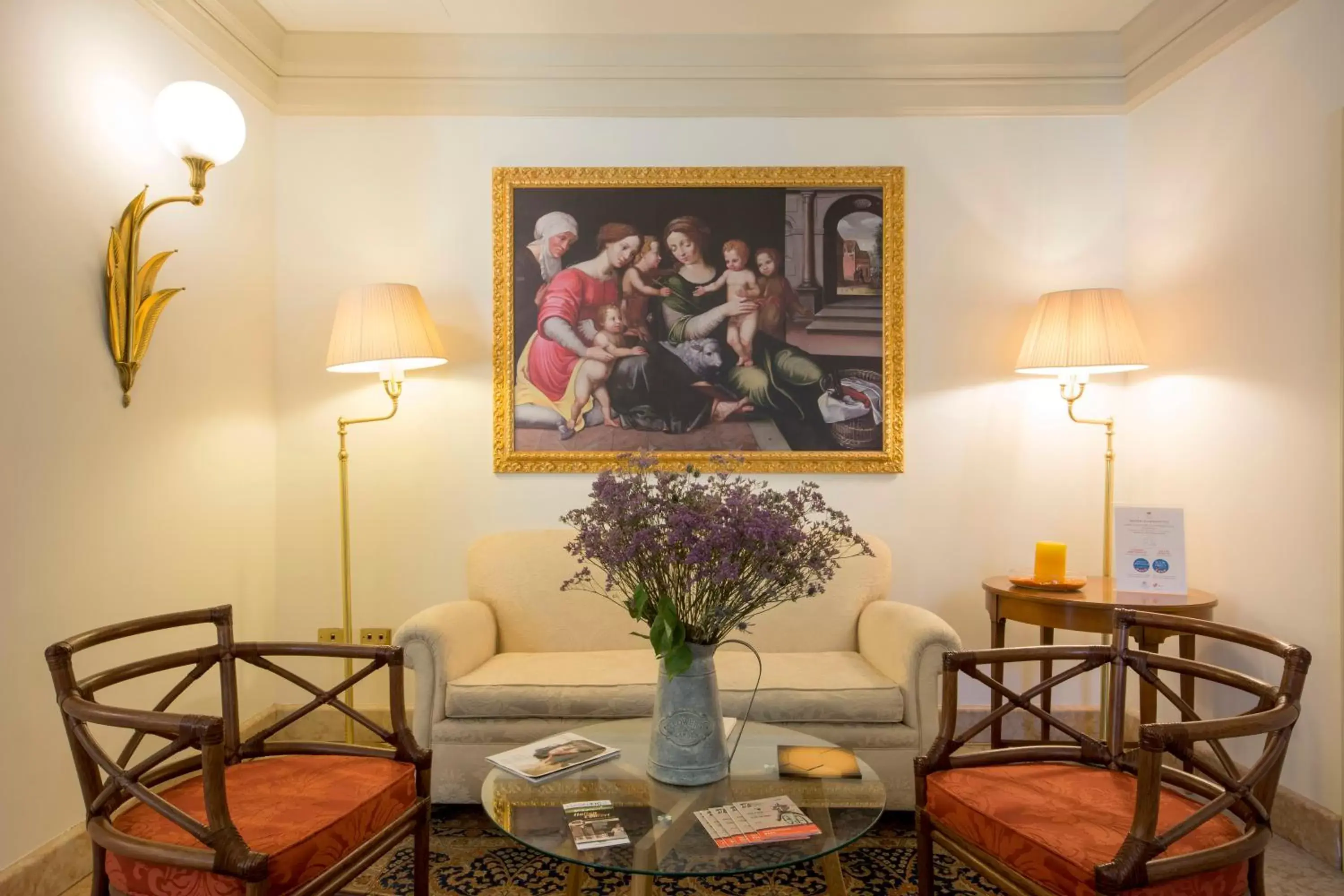 Decorative detail, Seating Area in Hotel Corona d'Oro