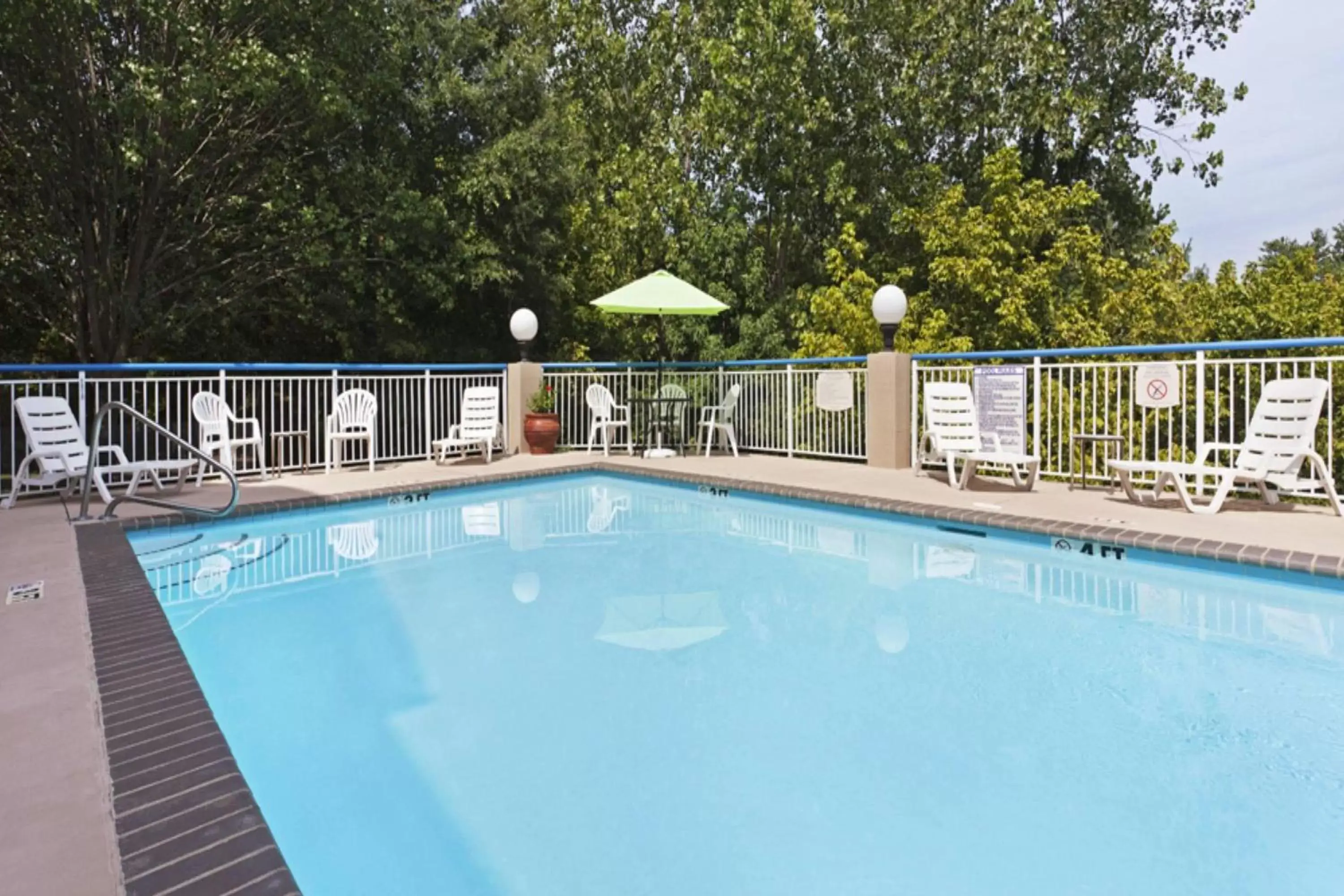 Swimming Pool in Fairfield Inn & Suites Charlotte Arrowood