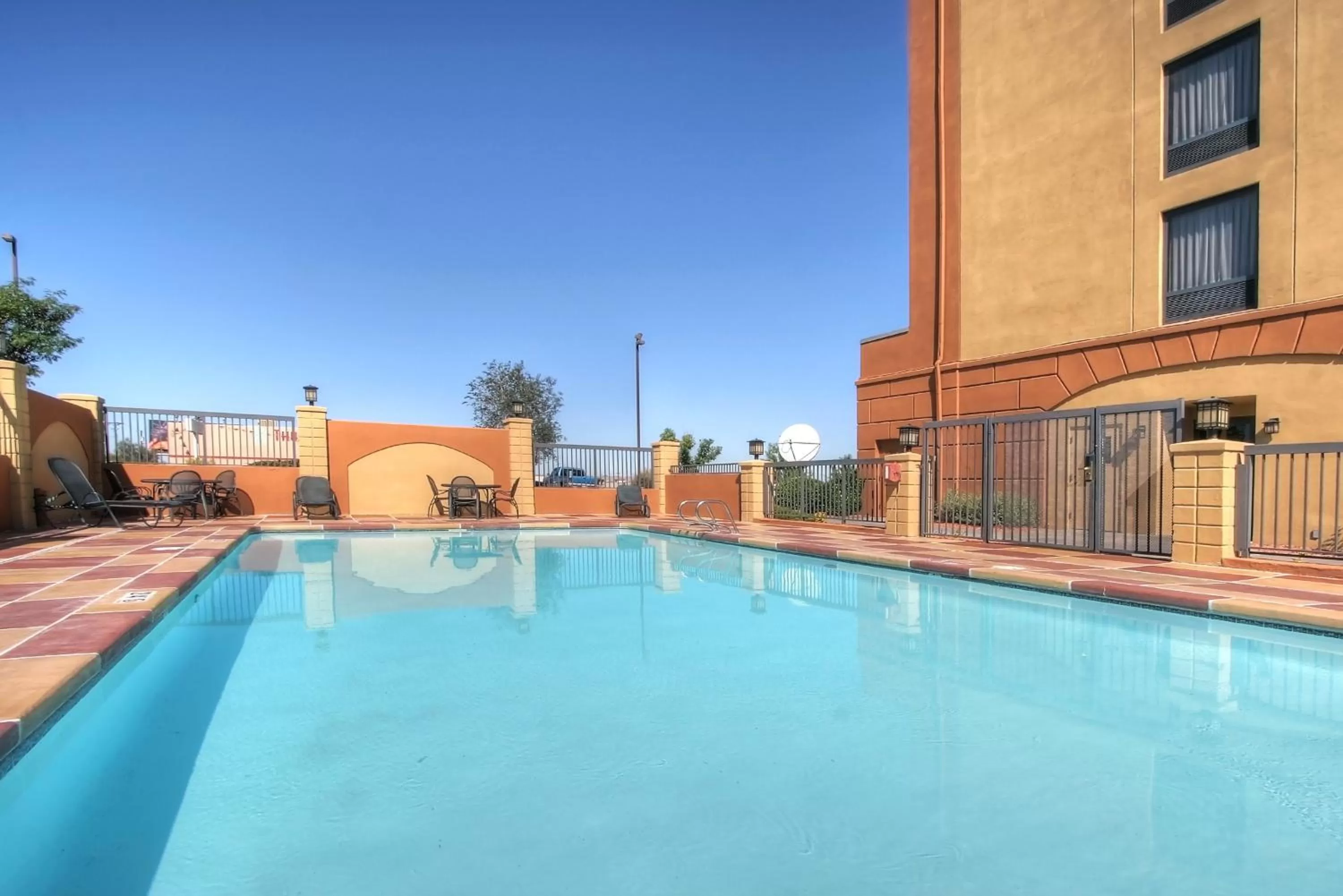 Swimming pool in Holiday Inn Express Hotel & Suites Albuquerque Midtown by IHG