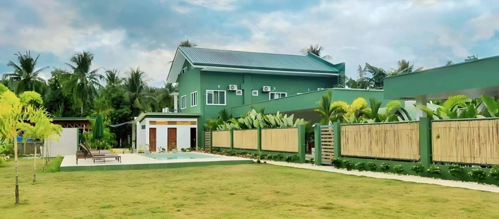 Property Building in ROYAL SUITES - PORT BARTON