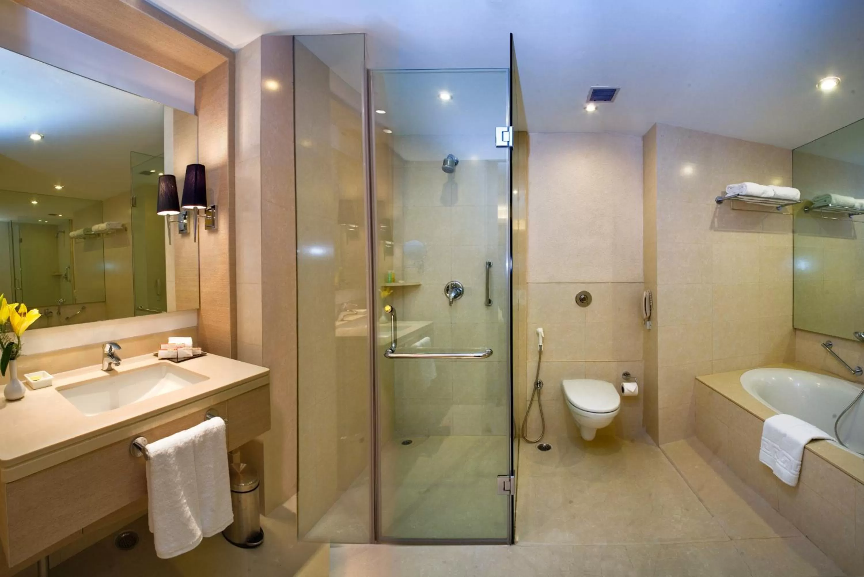 Bathroom in The Sonnet Kolkata