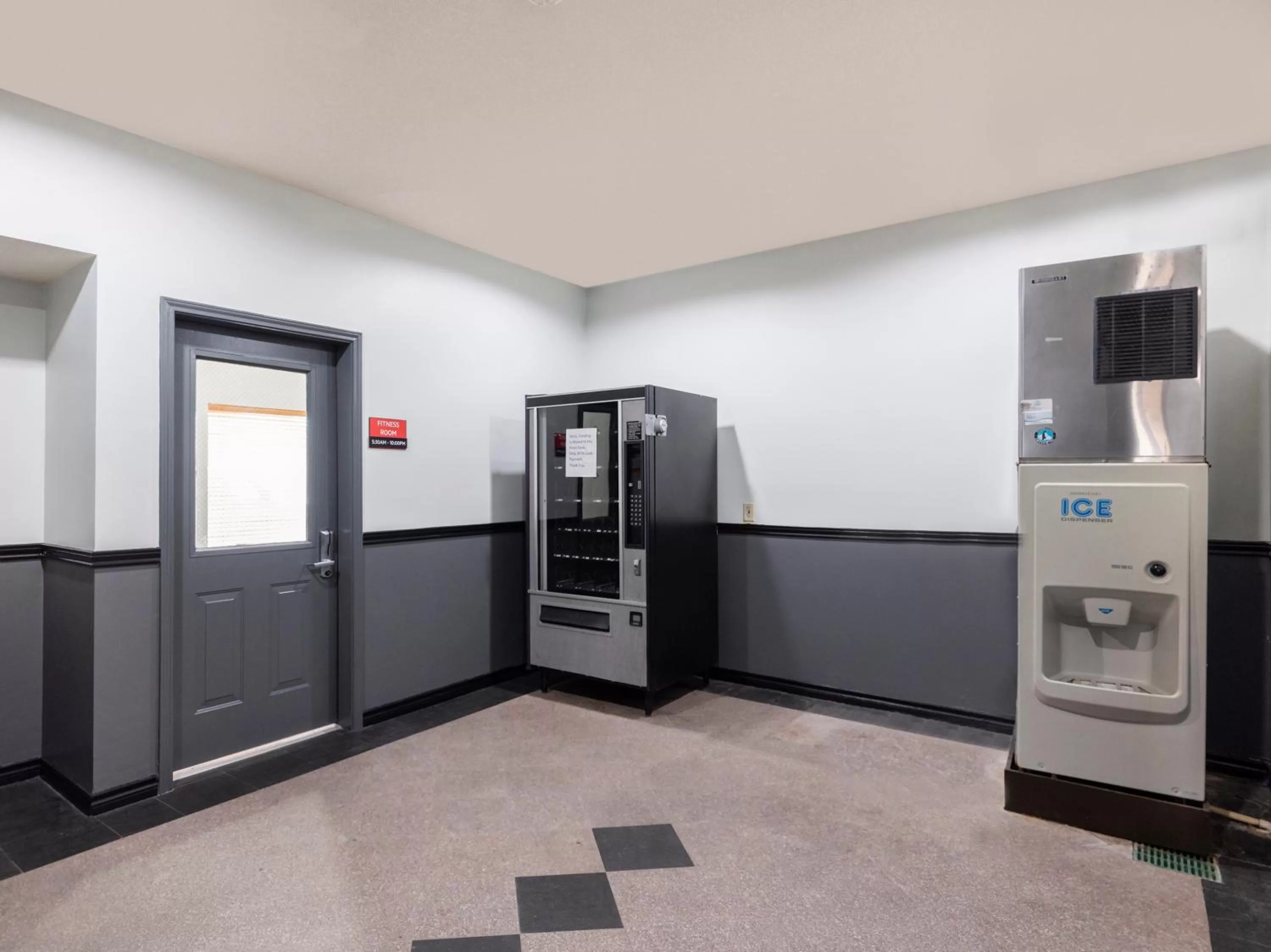 Area and facilities in Baymont by Wyndham Houston Brookhollow