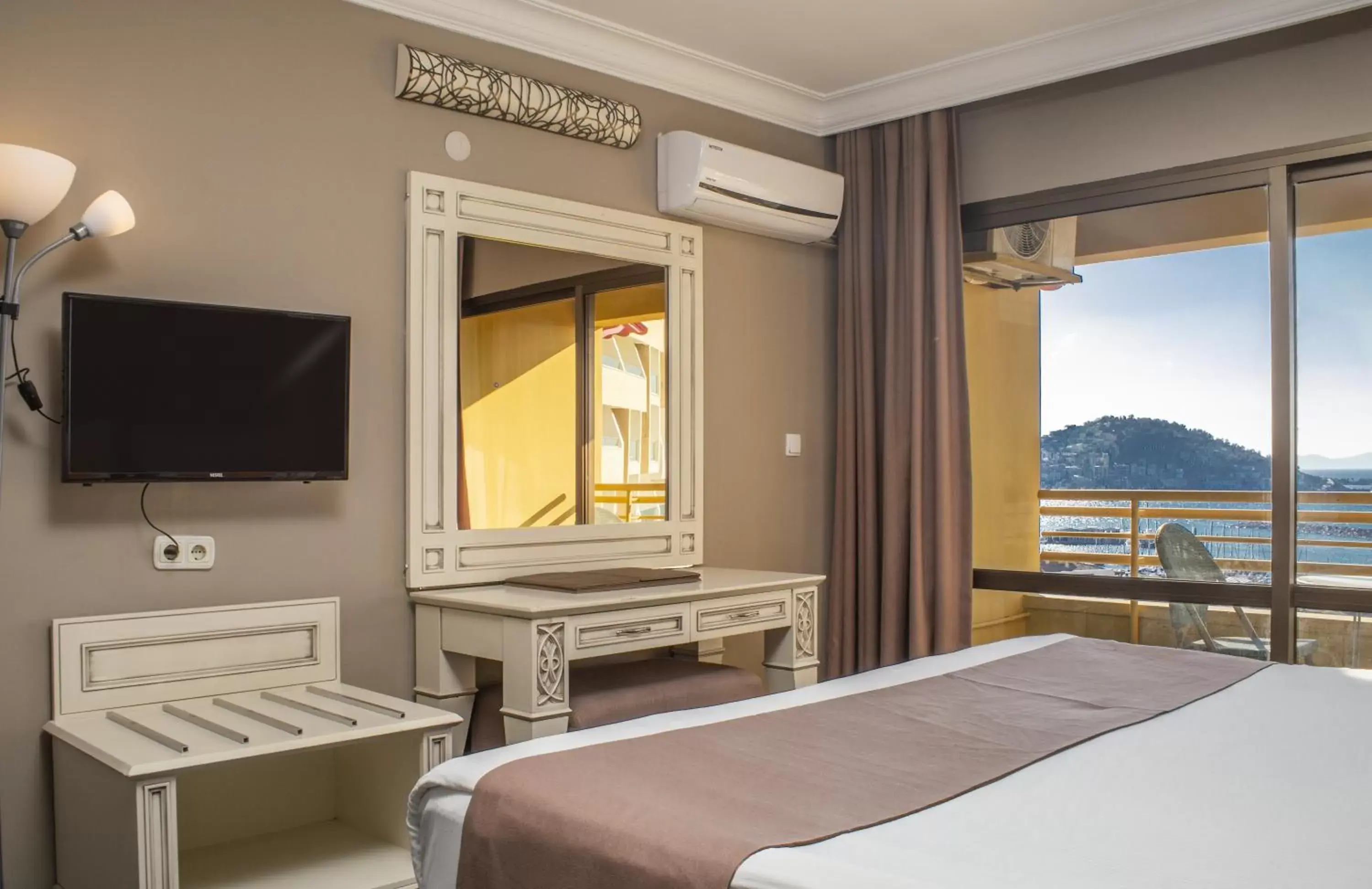 Sea view, Bed in Suhan Seaport Hotel Sea view, Bed in Suhan Seaport Hotel