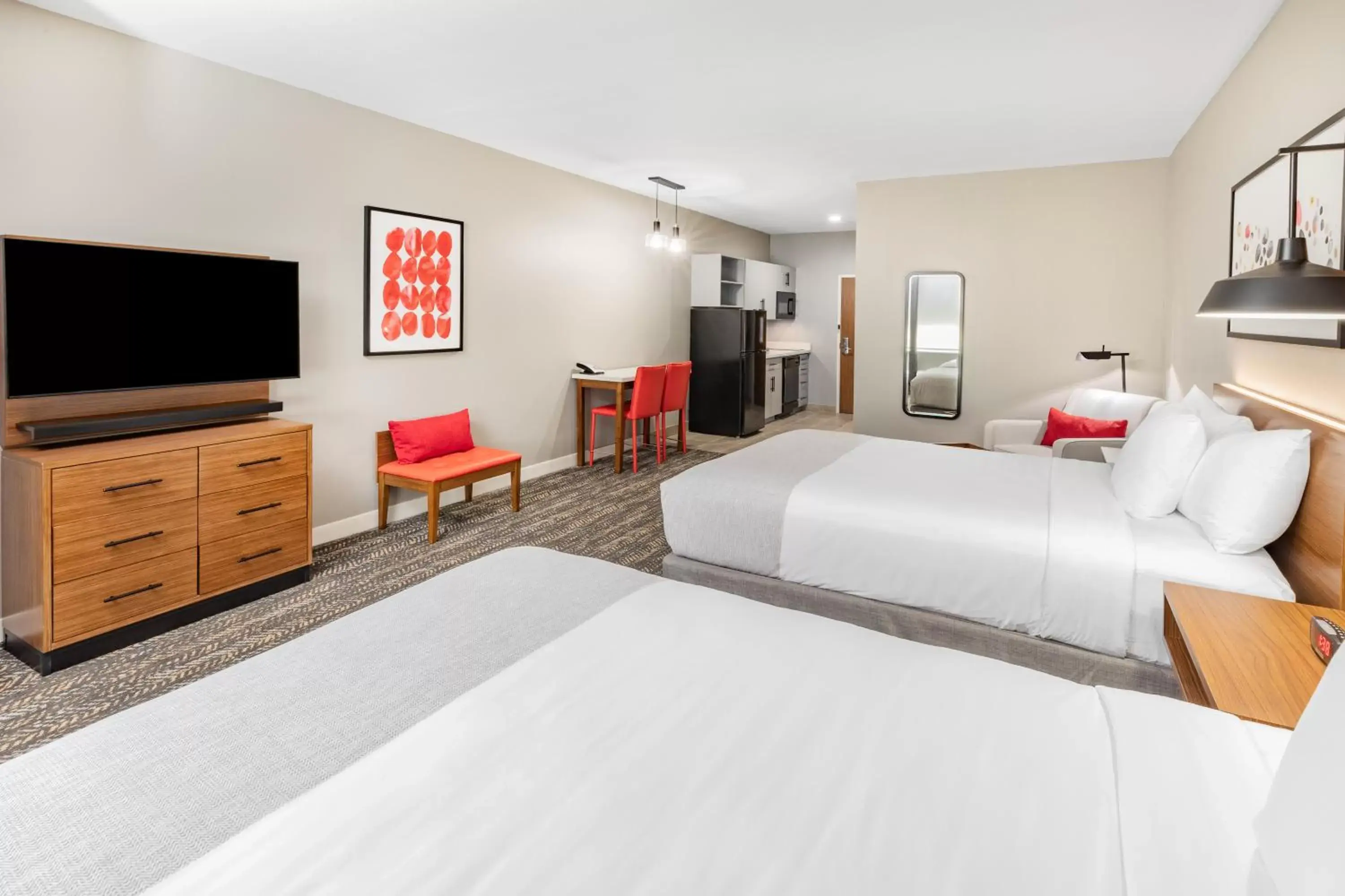 Bedroom, Bed in Hawthorn Suites by Wyndham Oklahoma City Airport Fairground