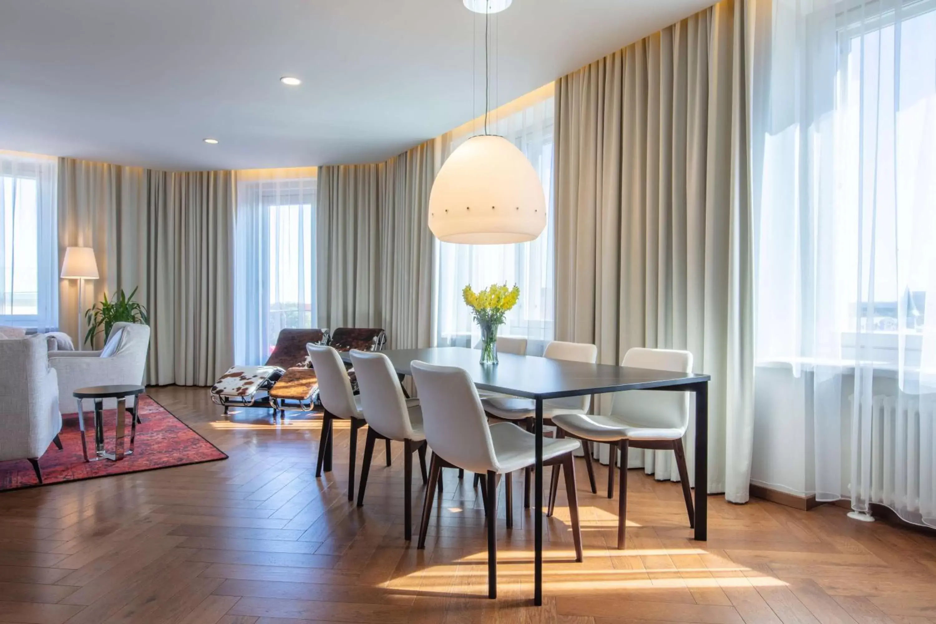 Photo of the whole room, Dining Area in Palace Hotel Tallinn, a member of Radisson Individuals