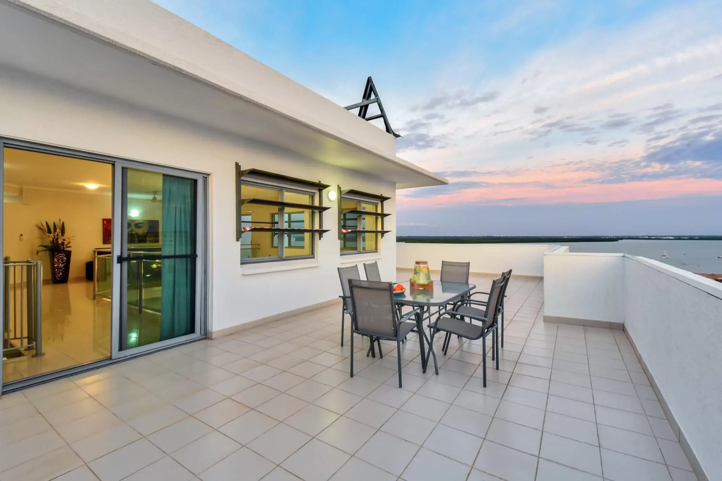 Balcony/Terrace in Argus Apartments Darwin