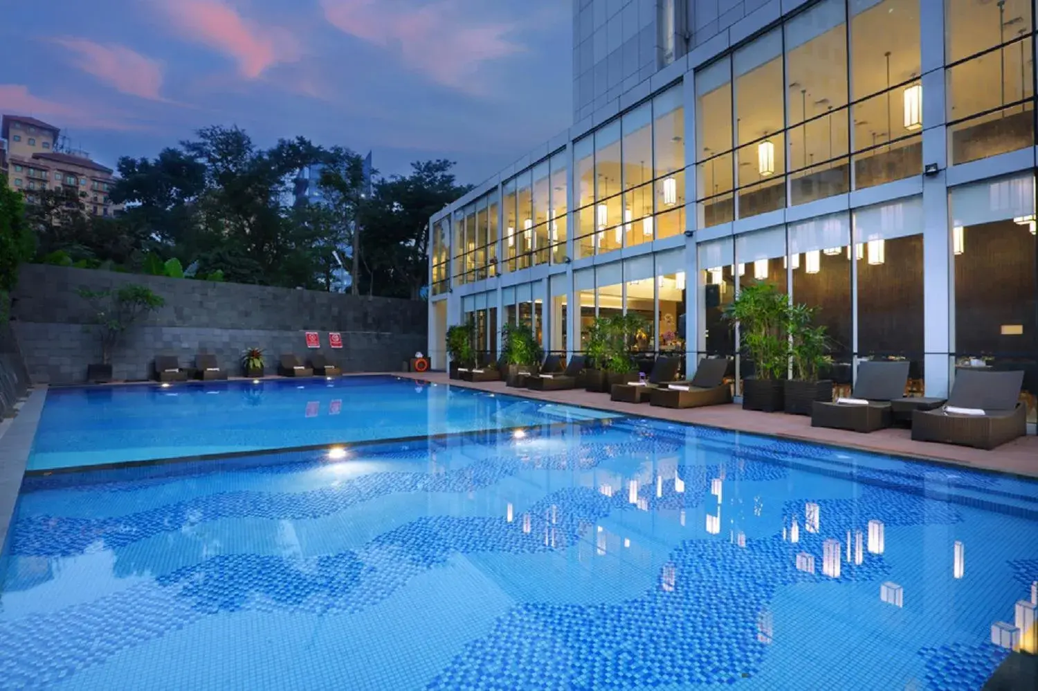 Swimming pool in Aston Priority Simatupang Hotel and Conference Center Swimming pool in Aston Priority Simatupang Hotel and Conference Center